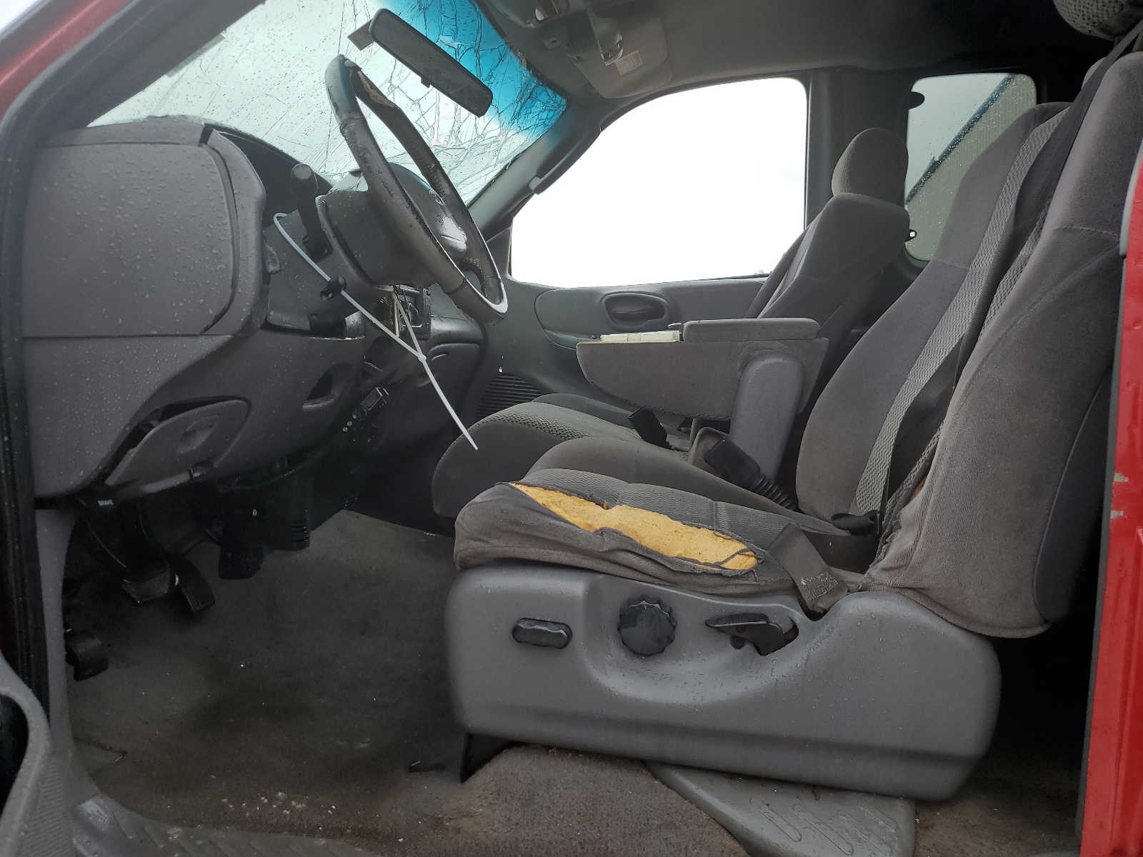 1FTRX18L12NB13050 2002 Ford F150