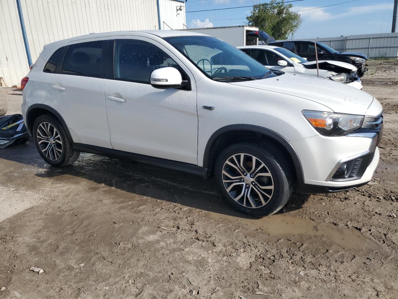 VIN JA4AP3AU3JU023960 2018 MITSUBISHI OUTLANDER no.4