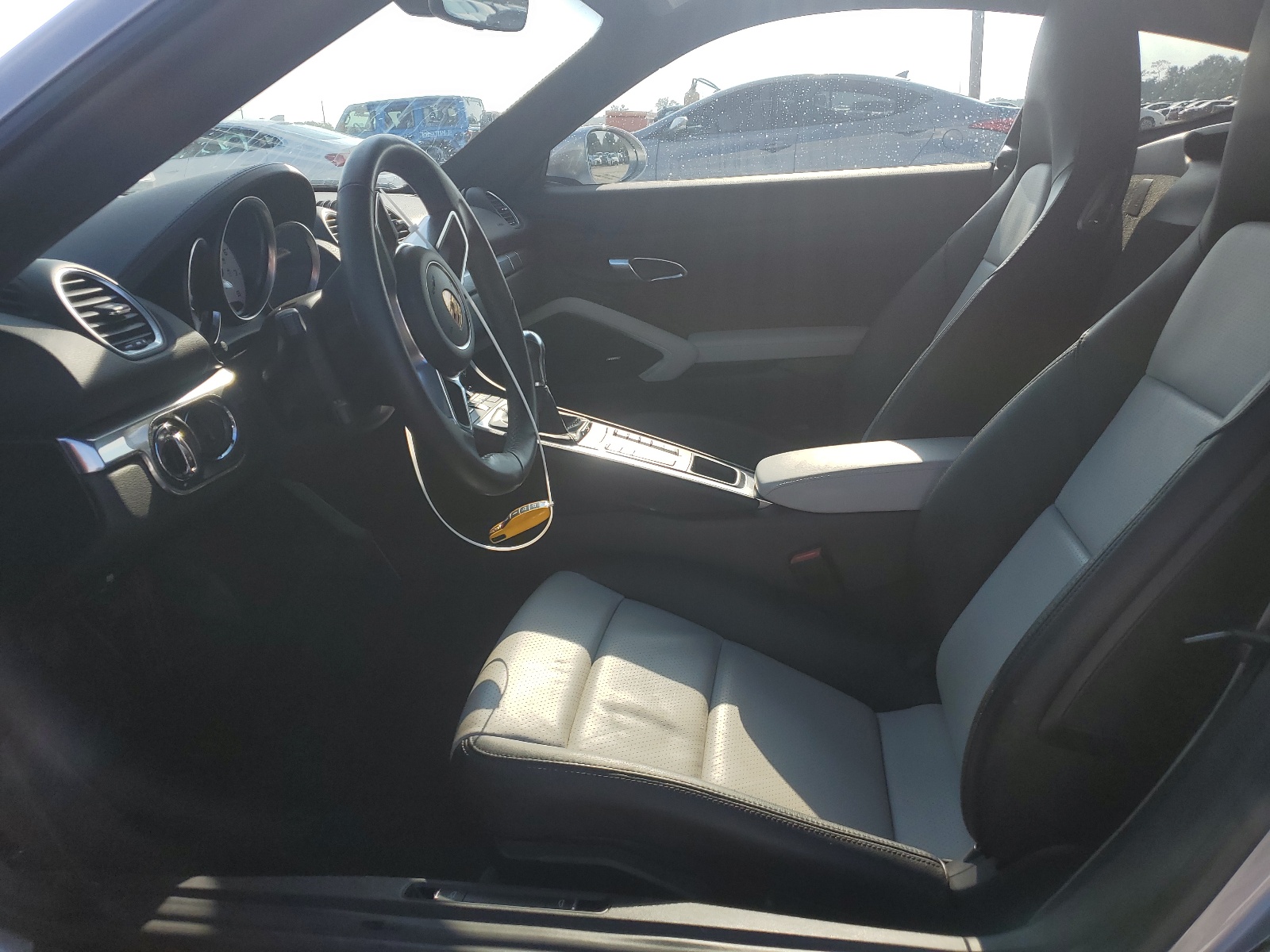 WP0AA2A88KS260610 2019 Porsche Cayman Base