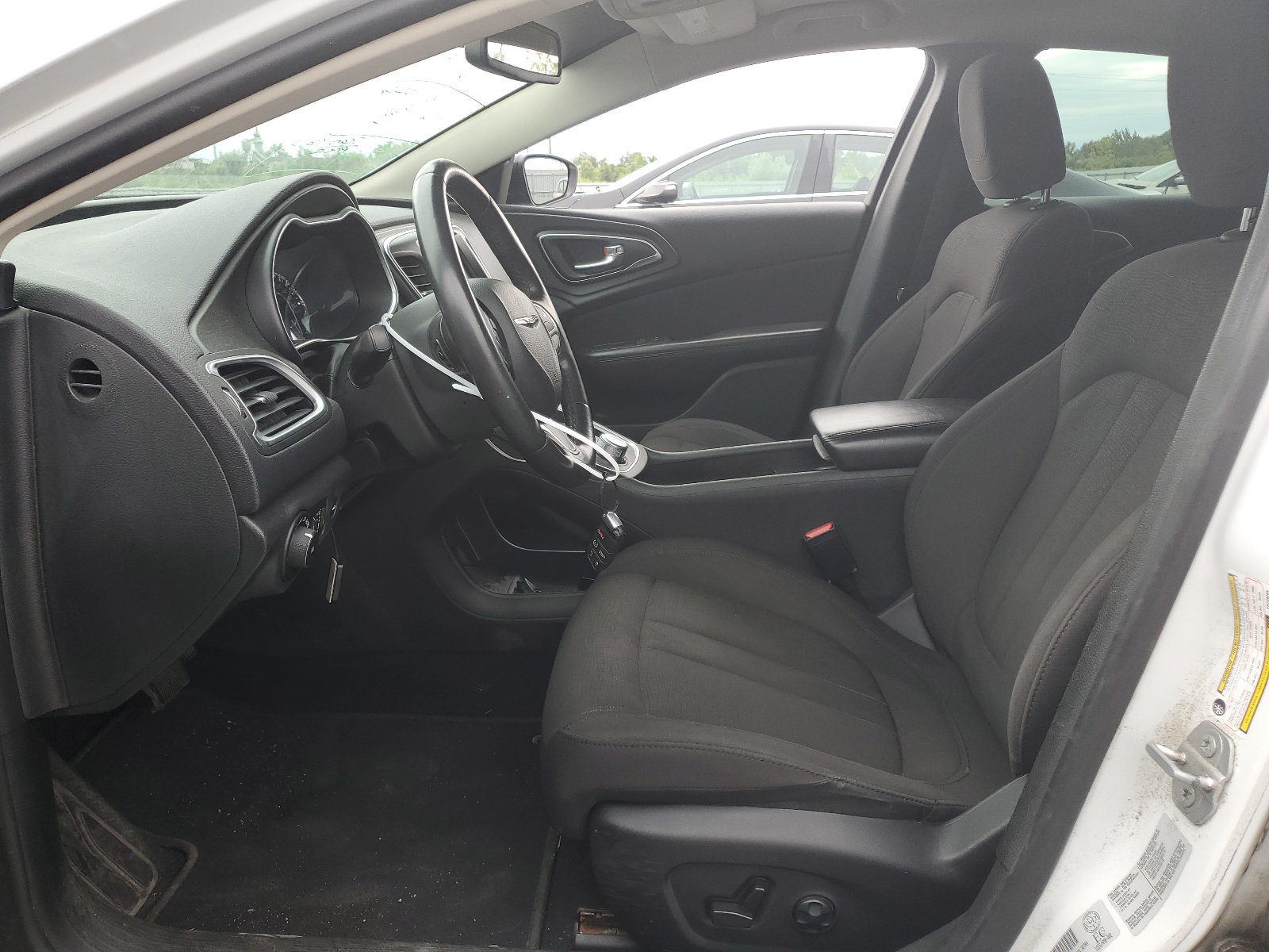 1C3CCCAB8FN728204 2015 Chrysler 200 Limited