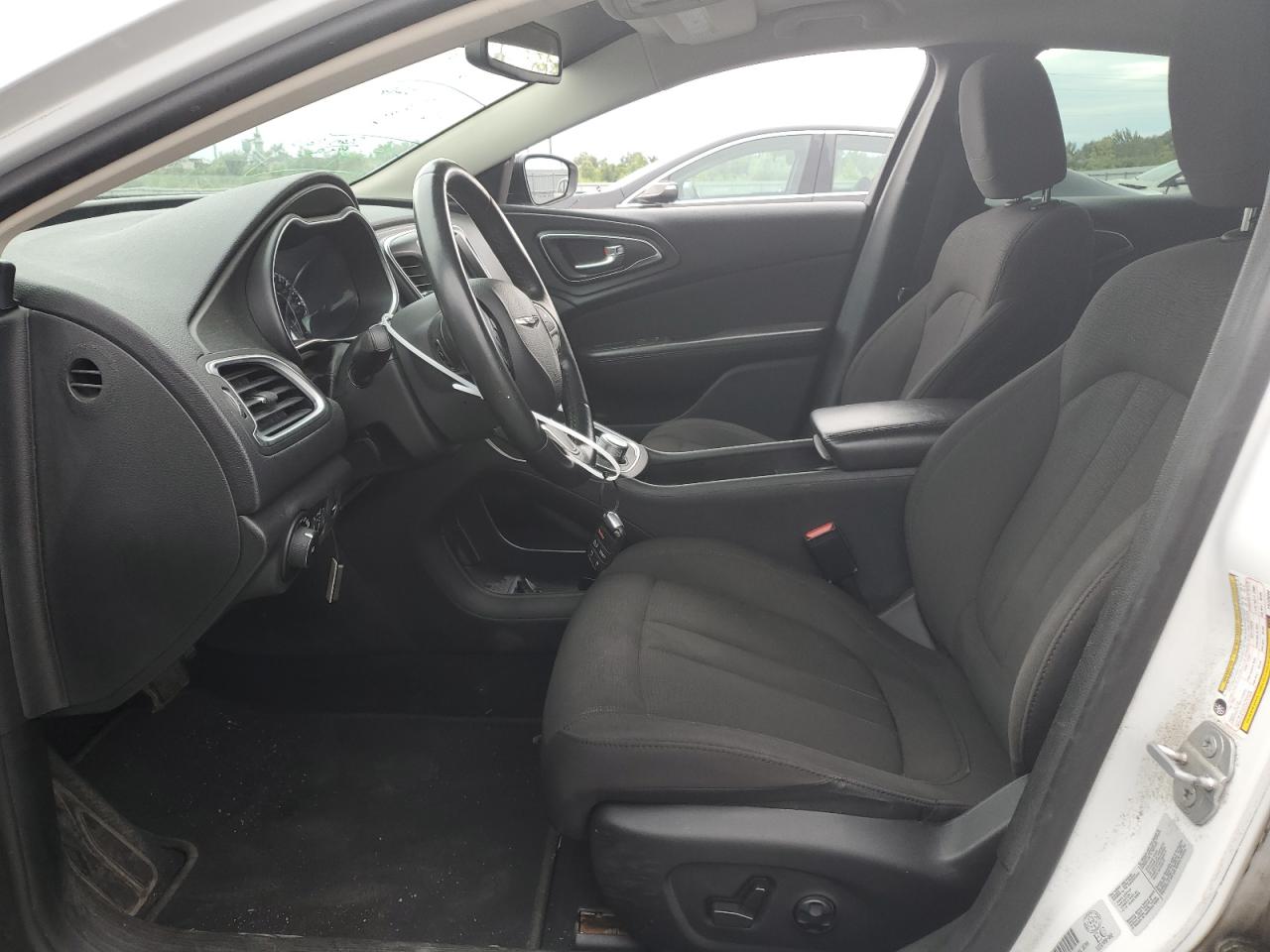 2015 Chrysler 200 Limited VIN: 1C3CCCAB8FN728204 Lot: 66205984