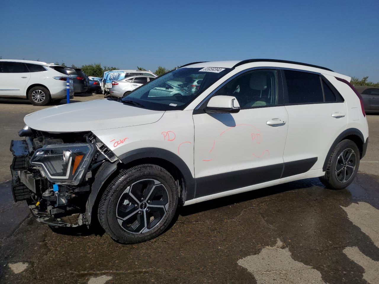 KNDCR3LE6P5050765 Kia Niro EX