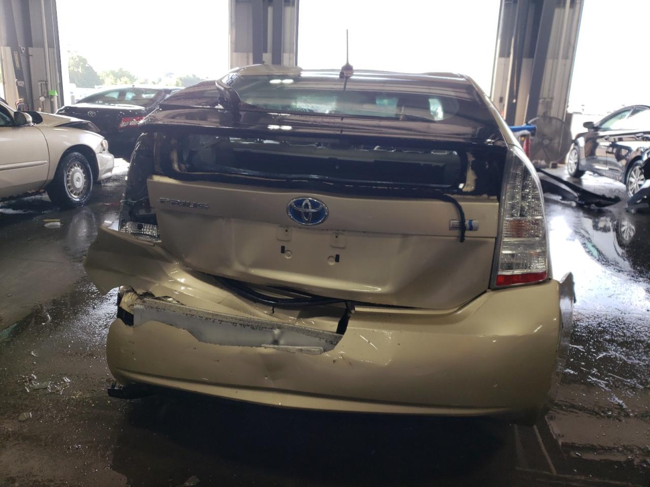 2011 Toyota Prius - Image 6