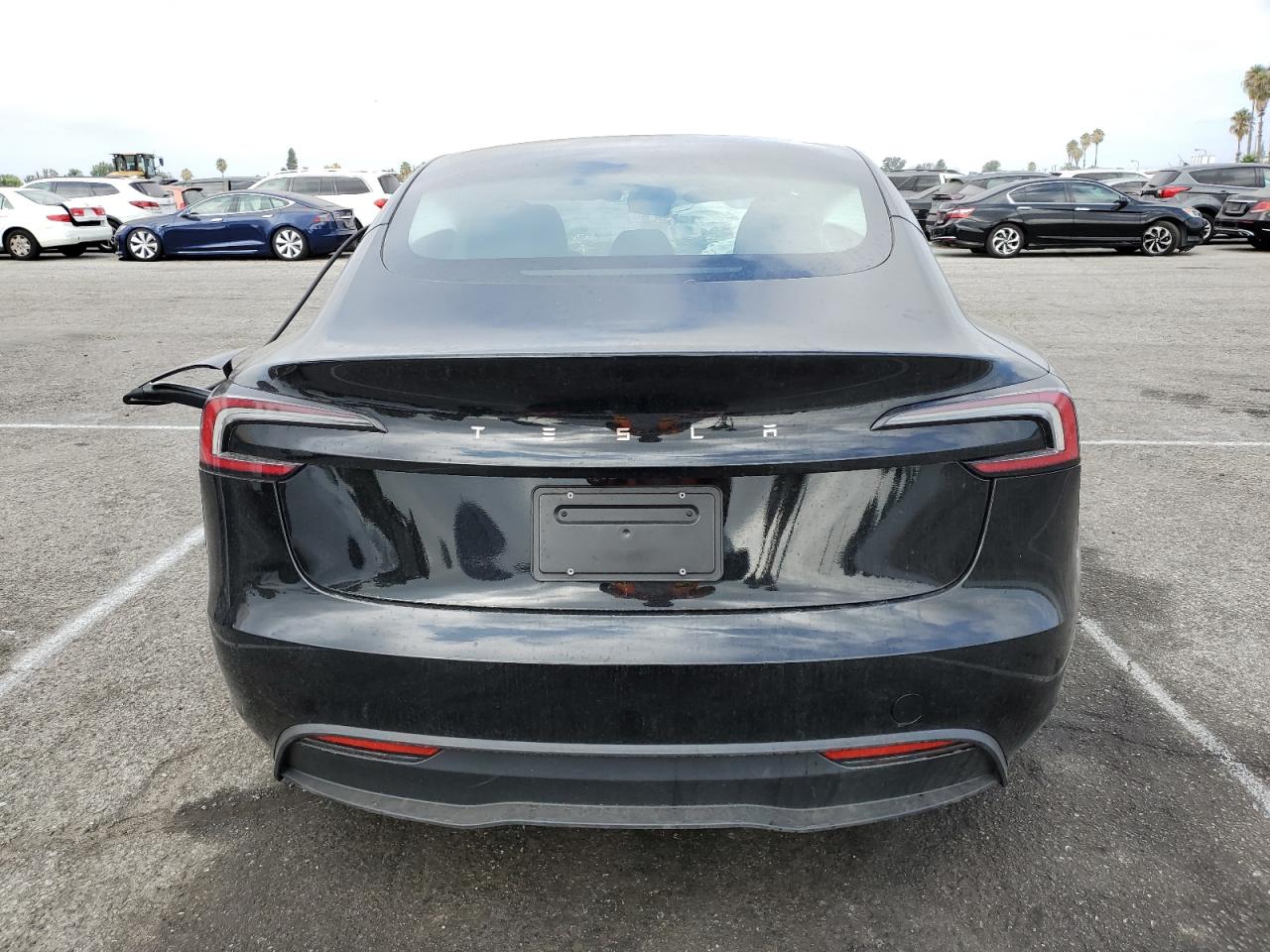 5YJ3E1EA9RF745009 2024 Tesla Model 3