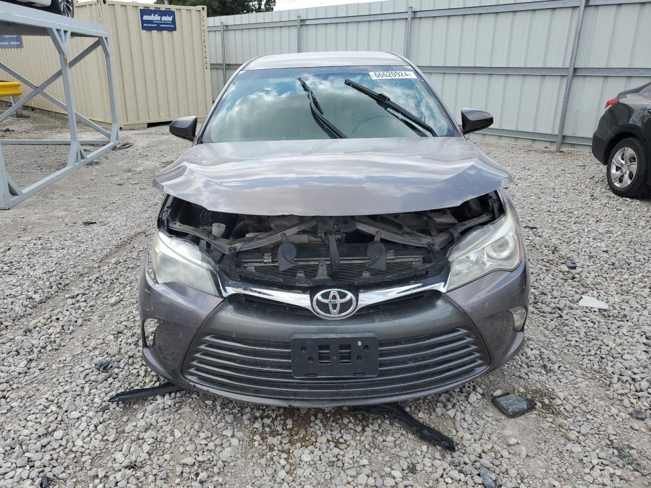 VIN 4T1BF1FK1GU526688 2016 TOYOTA CAMRY no.5