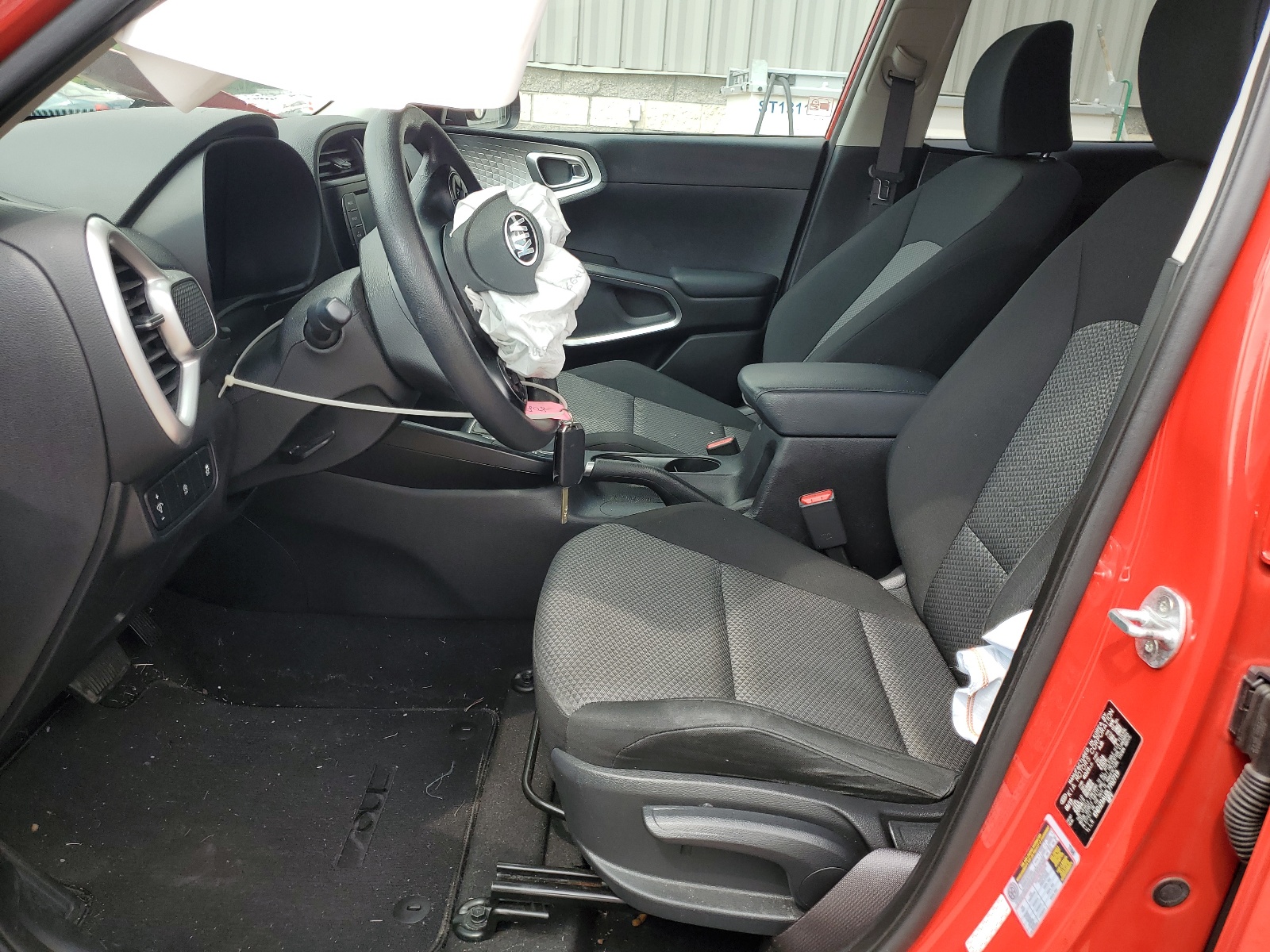 KNDJ23AU0L7702719 2020 Kia Soul Lx