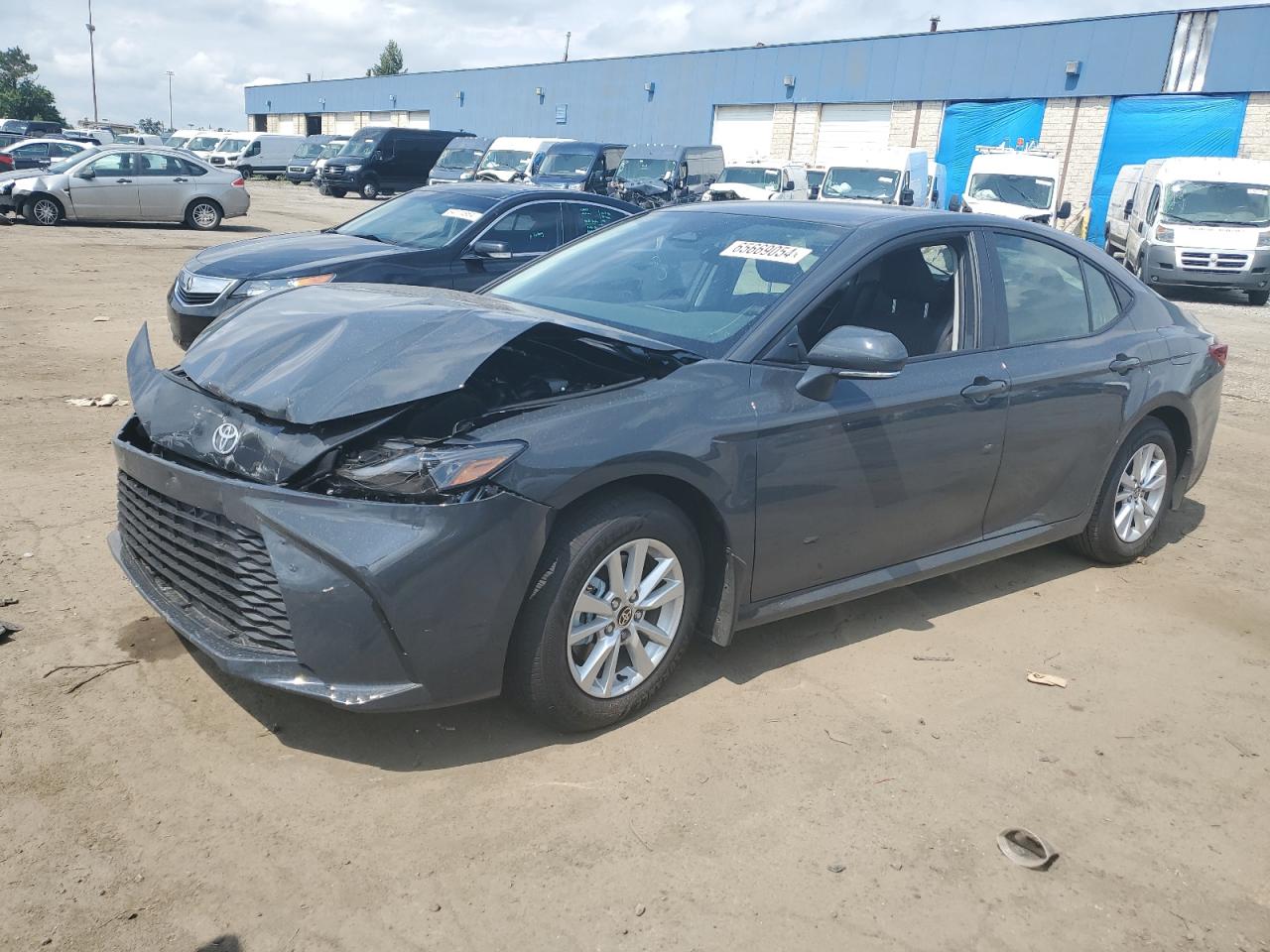 4T1DAACK9SU505298 2025 TOYOTA CAMRY - Image 1