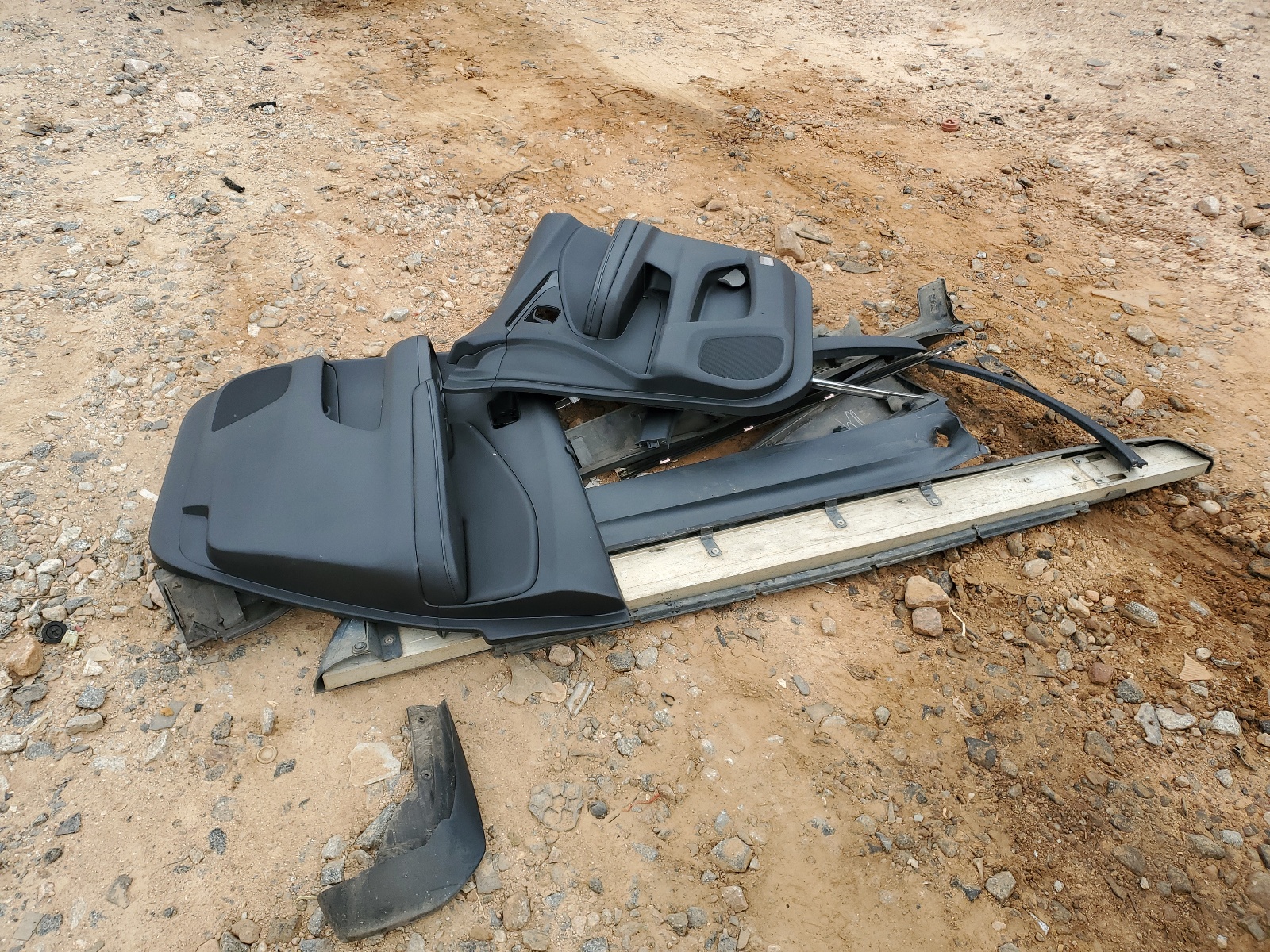 5FNYF6H01JB032046 2018 Honda Pilot Elite