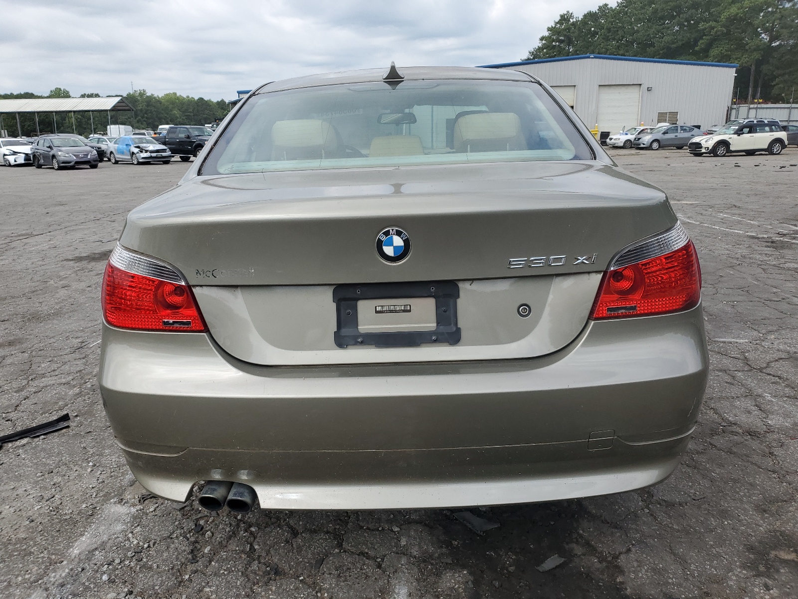 WBANF73596CG65300 2006 BMW 530 Xi