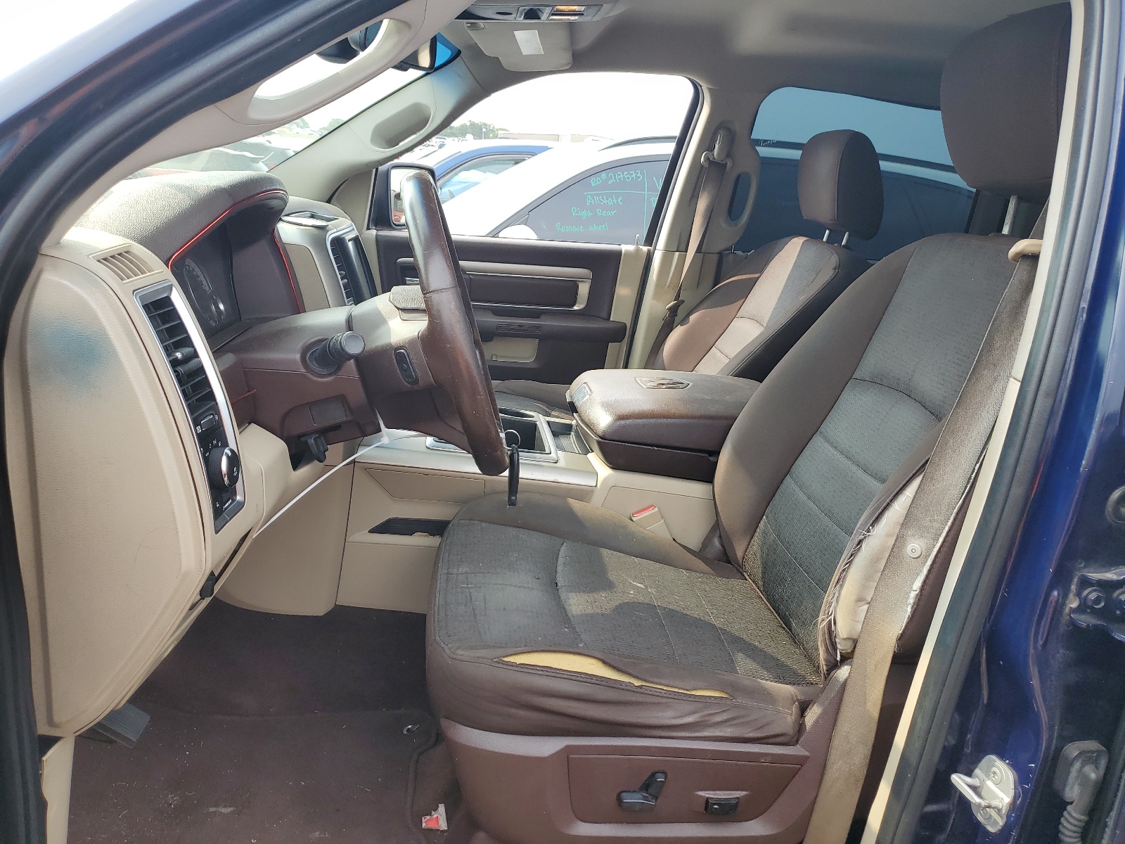 1C6RR7LG7ES303990 2014 Ram 1500 Slt