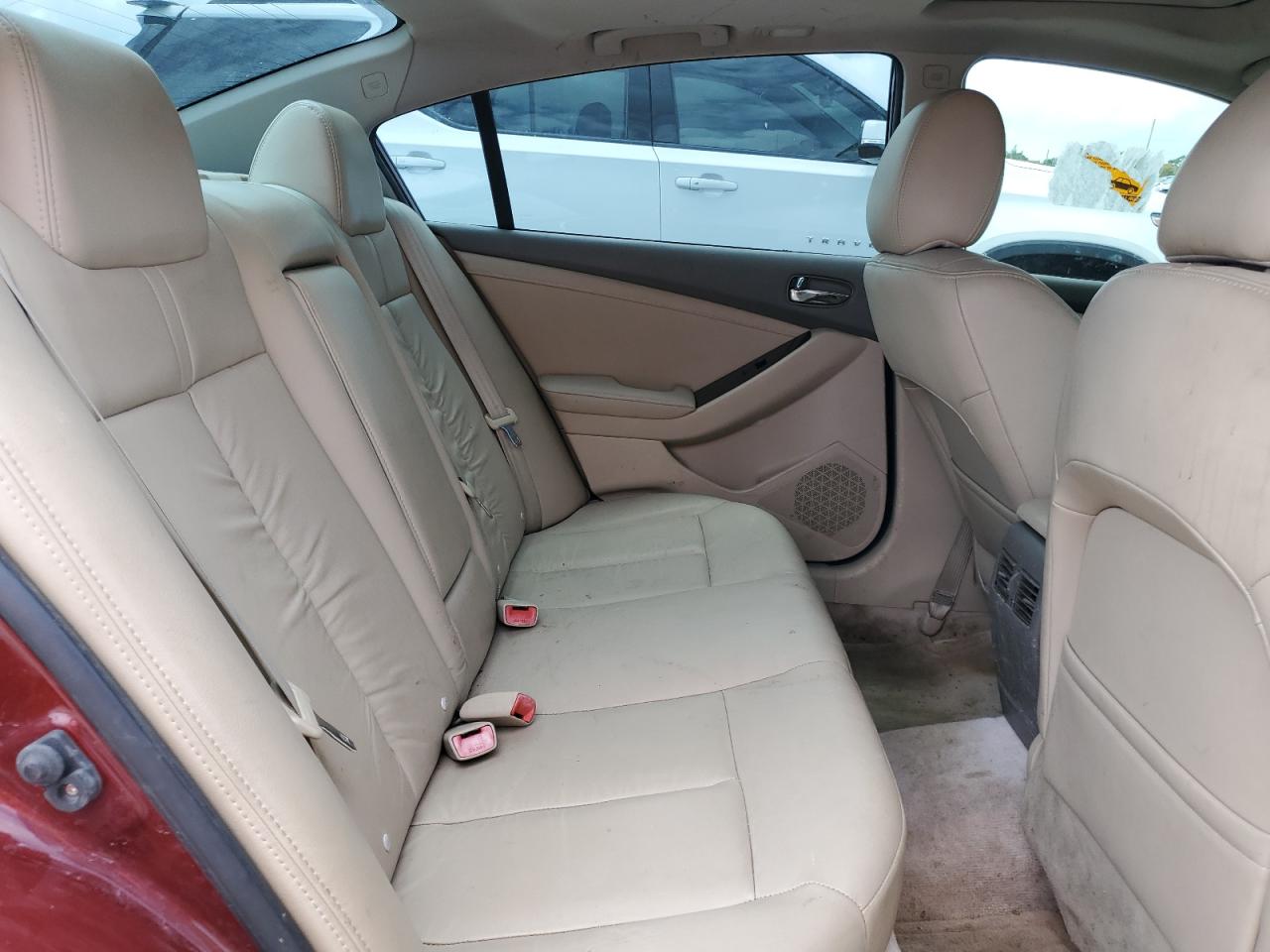 2012 Nissan Altima - Image 10