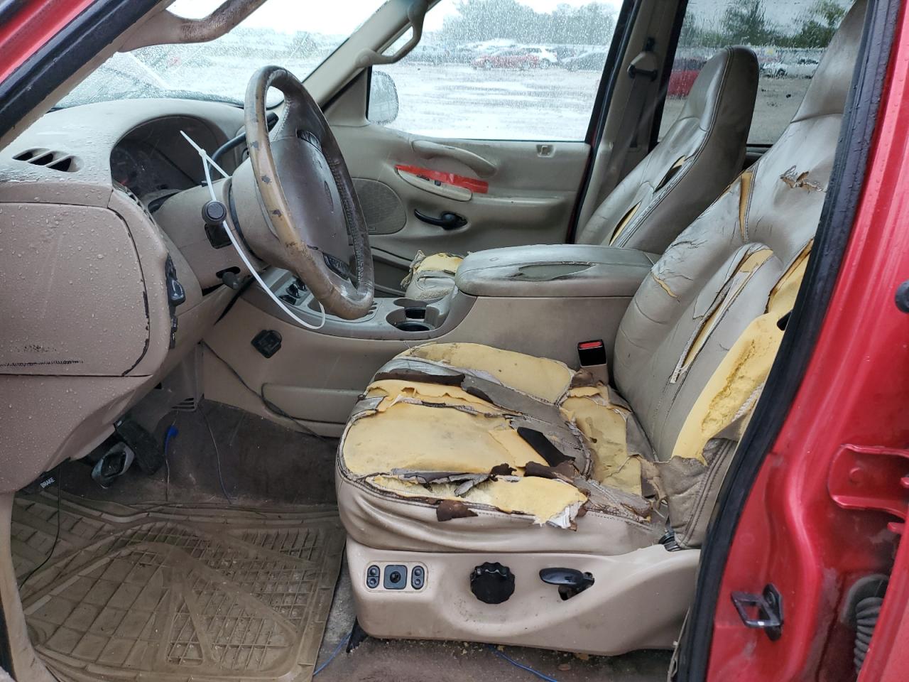 2001 Ford Expedition Eddie Bauer VIN: 1FMRU17W81LA84804 Lot: 65910414