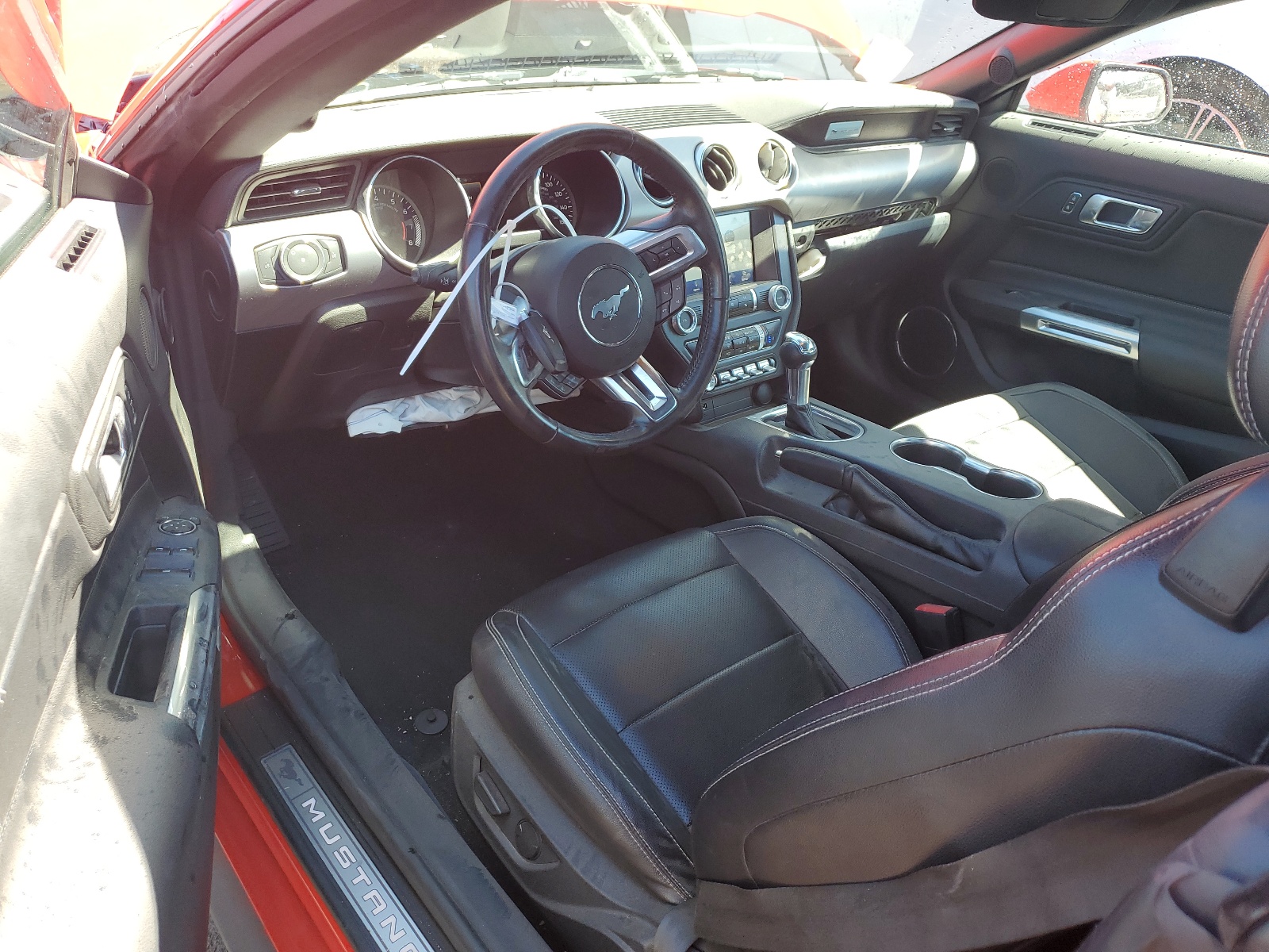 1FATP8UH0N5124311 2022 Ford Mustang