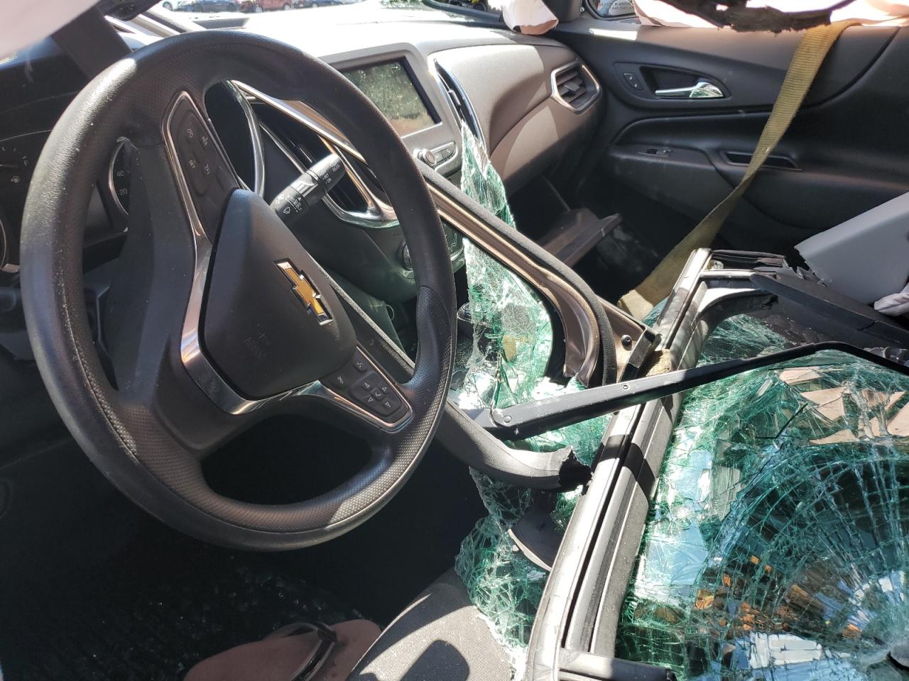 2GNAXUEV2K6170423 CHEVROLET EQUINOX 2019