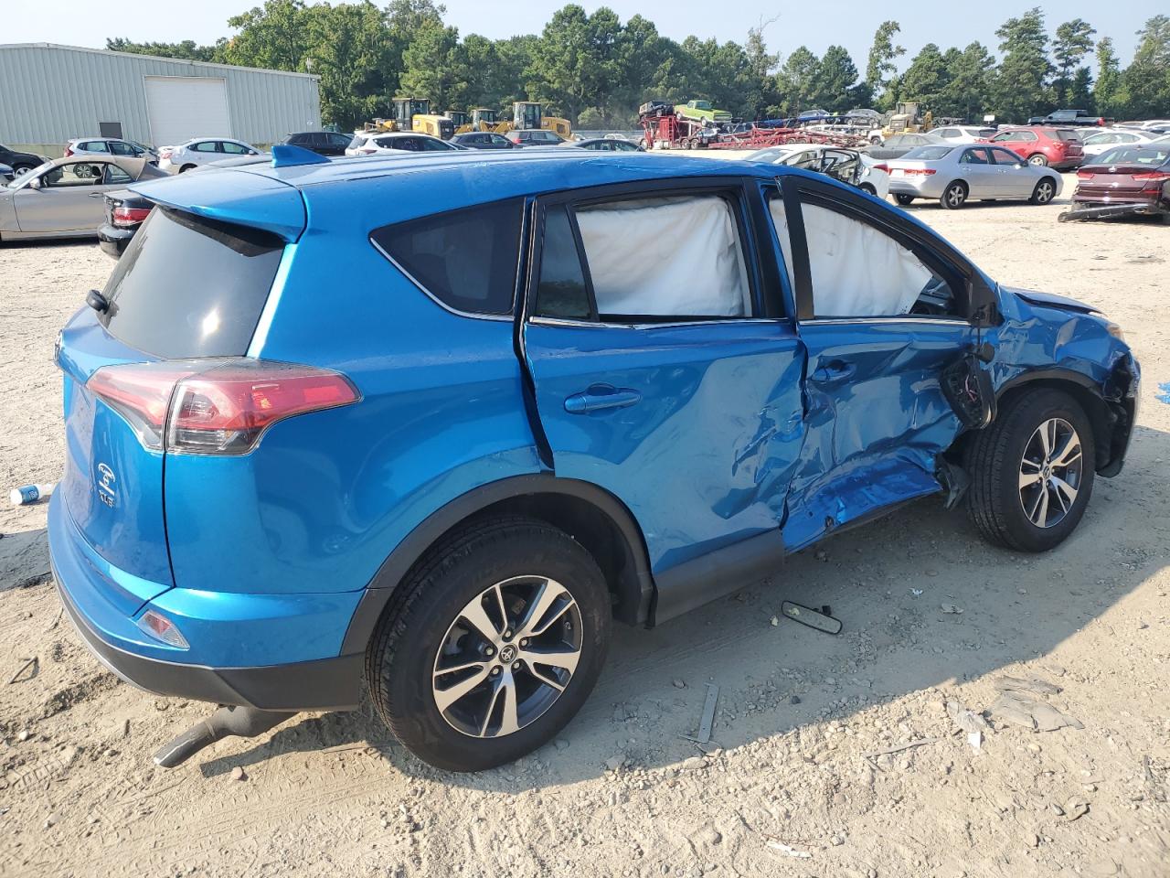 2018 Toyota RAV 4 - Image 3