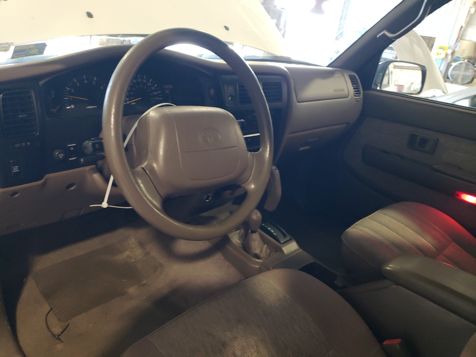 4TAWN72N0XZ522285 1999 Toyota Tacoma Xtracab