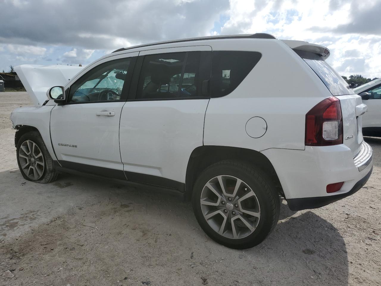 1C4NJDEB5GD696961 2016 JEEP COMPASS - Image 2