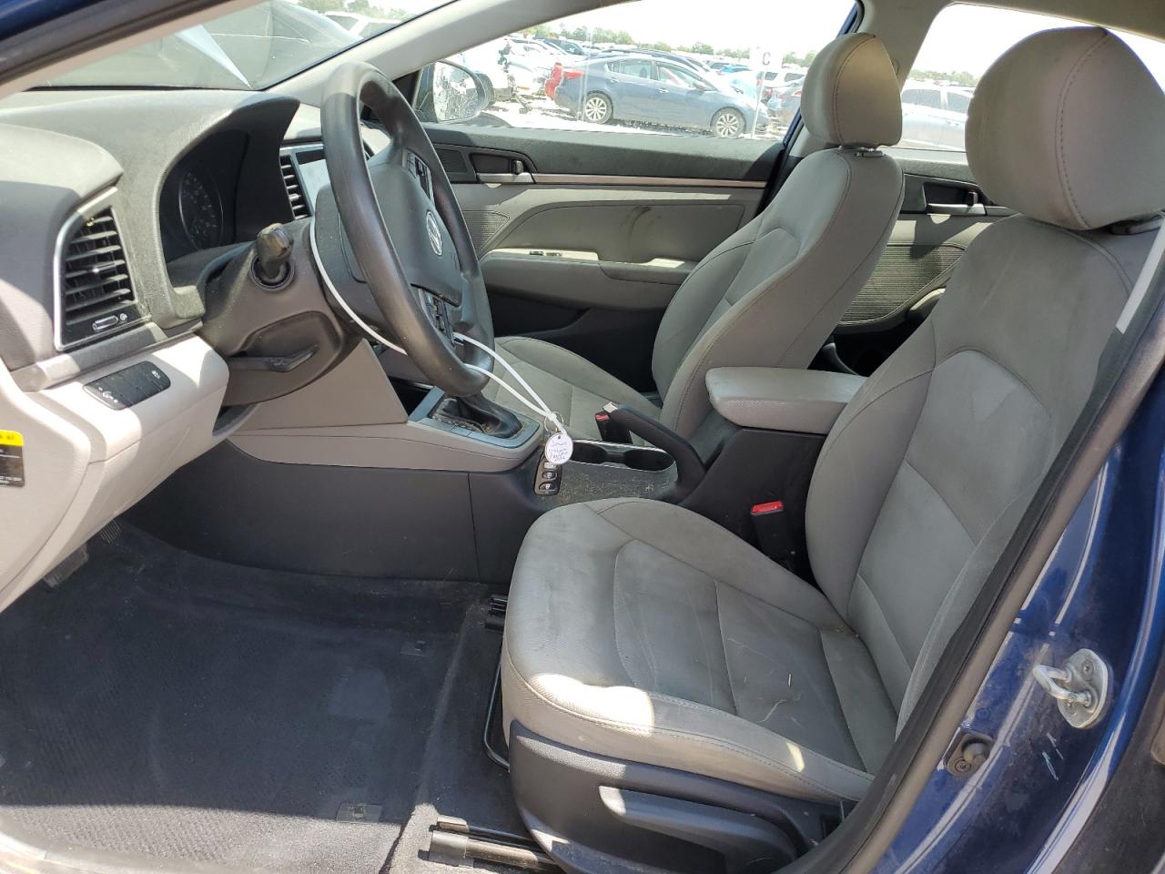 2017 Hyundai Elantra - Image 7