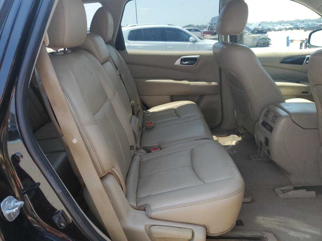 2015 Nissan Pathfinder S VIN: 5N1AR2MN2FC673385 Lot: 66799264