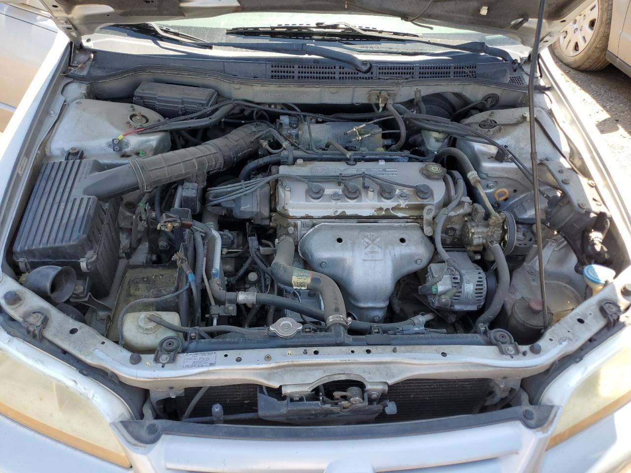 3HGCG564X2G700334 2002 Honda Accord Lx