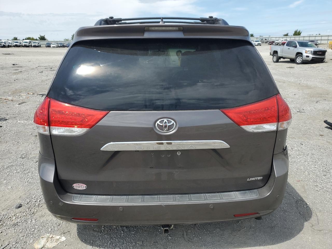 5TDYK3DC6CS238472 2012 Toyota Sienna Xle