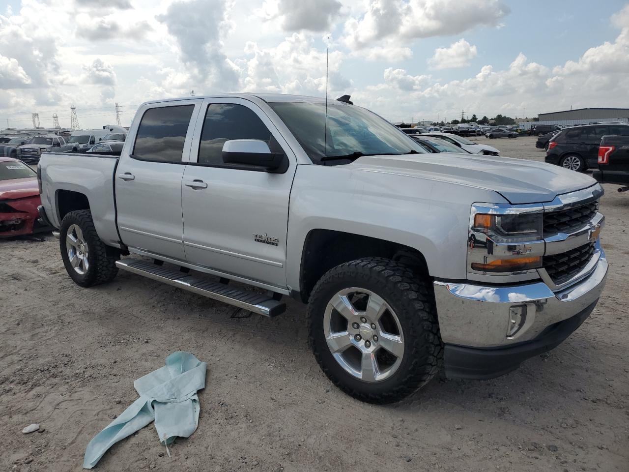 2017 Chevrolet Silverado C1500 Lt VIN: 3GCPCREC4HG398866 Lot: 67082974