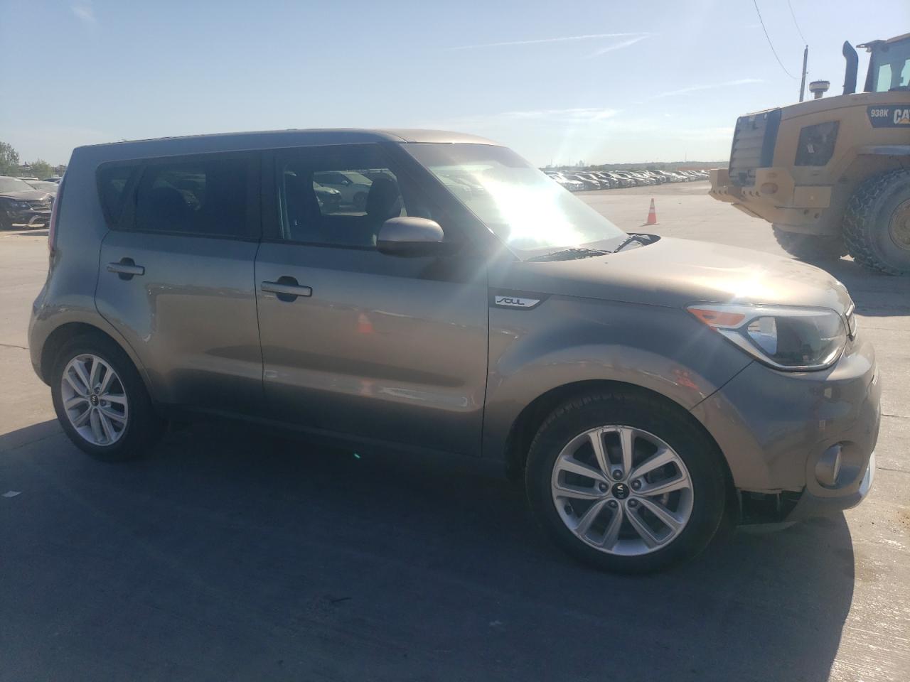 2018 Kia Soul + VIN: KNDJP3A56J7600428 Lot: 66338644