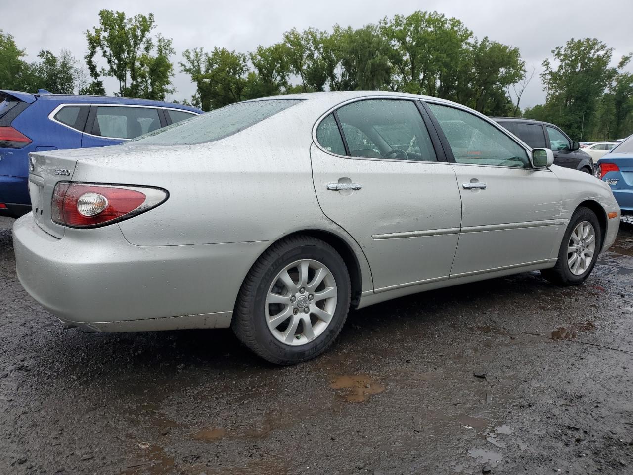2003 Lexus ES - Image 3
