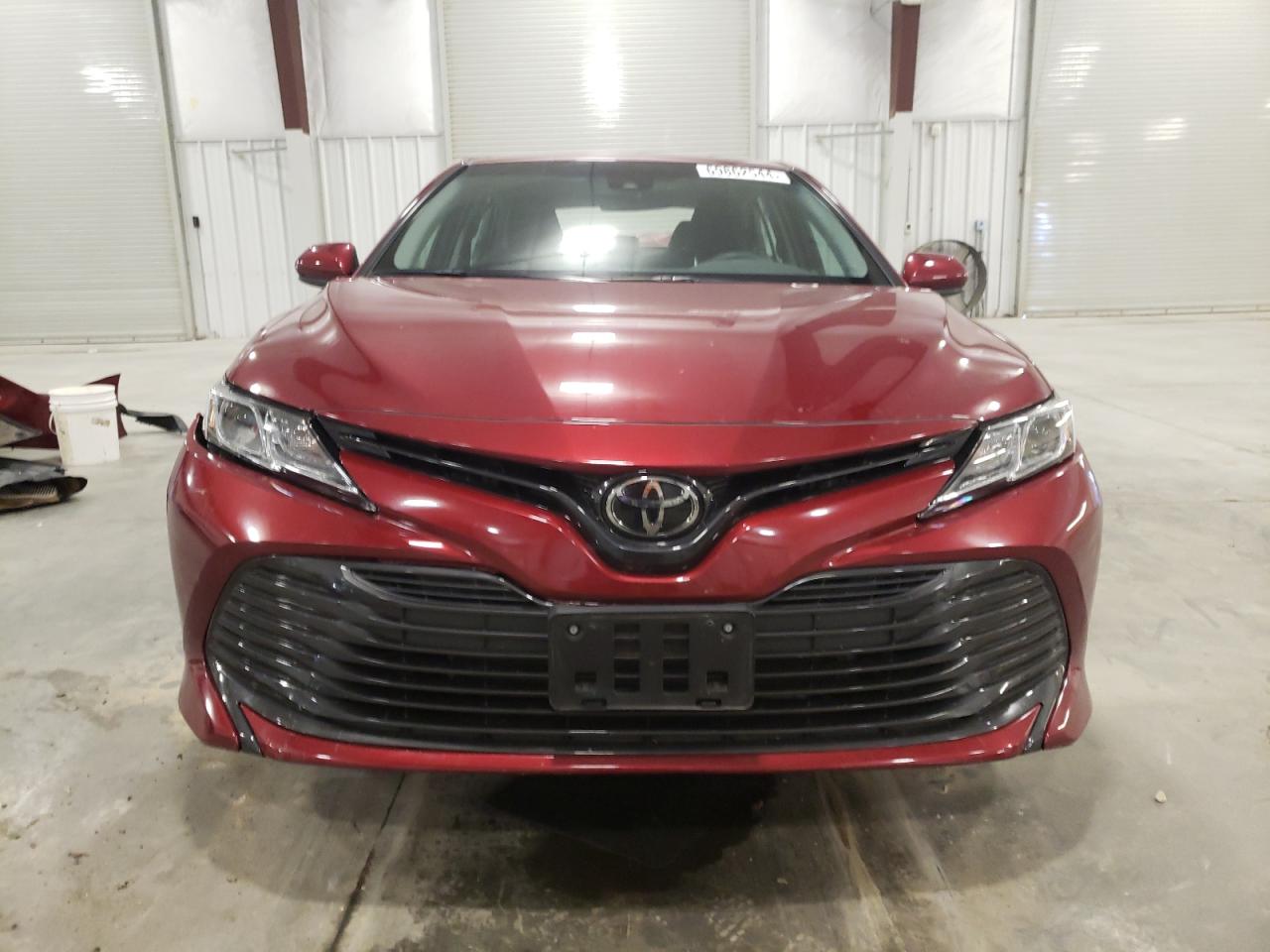 VIN 4T1B11HK1JU666128 2018 TOYOTA CAMRY no.5