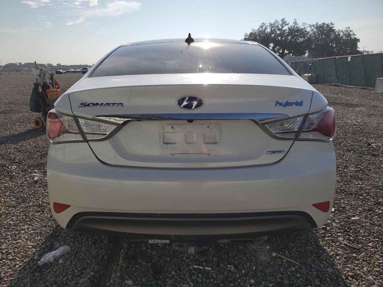 2015 Hyundai Sonata Hybrid VIN: KMHEC4A47FA130698 Lot: 67547054
