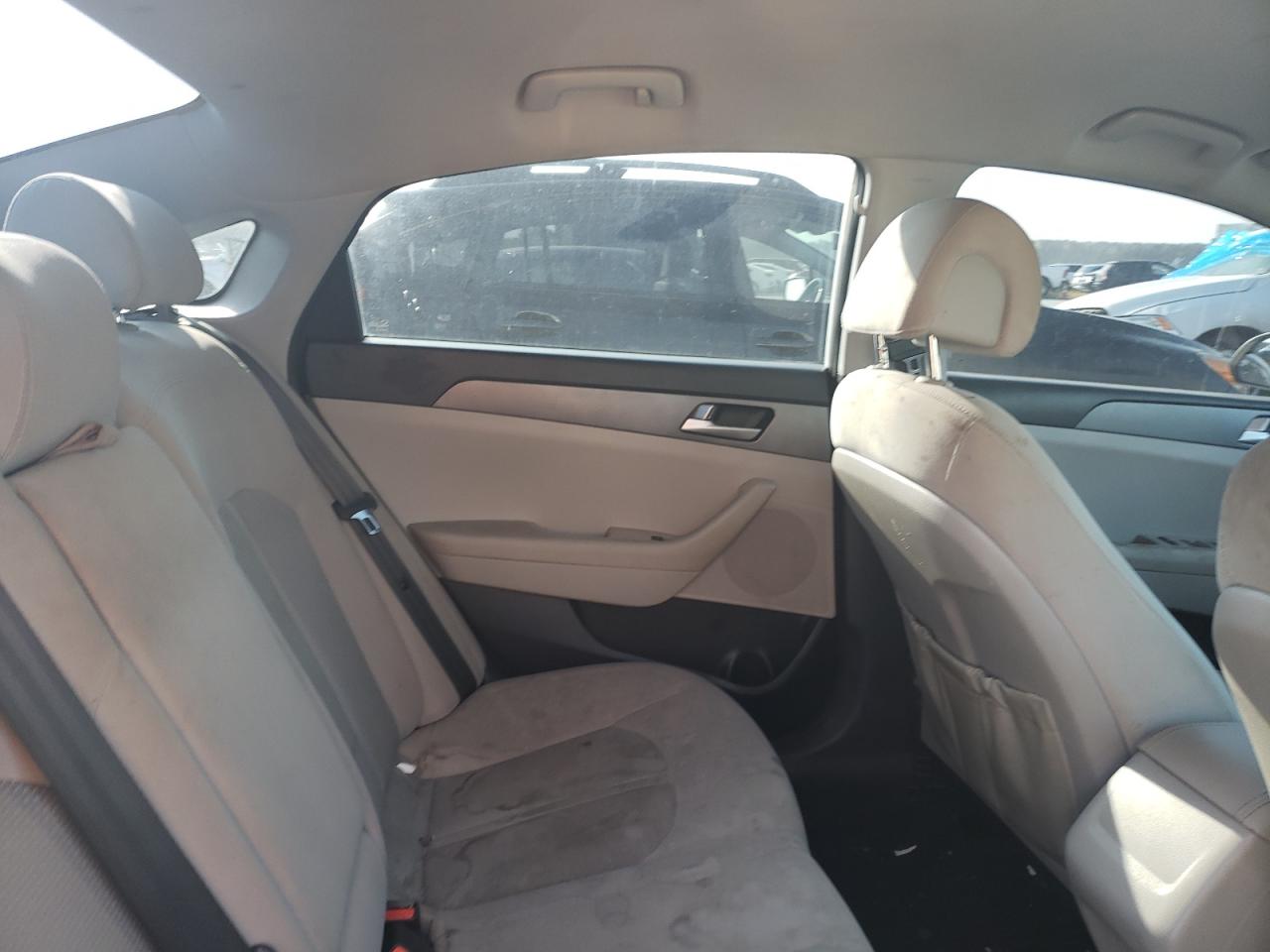 2016 Hyundai Sonata - Image 10