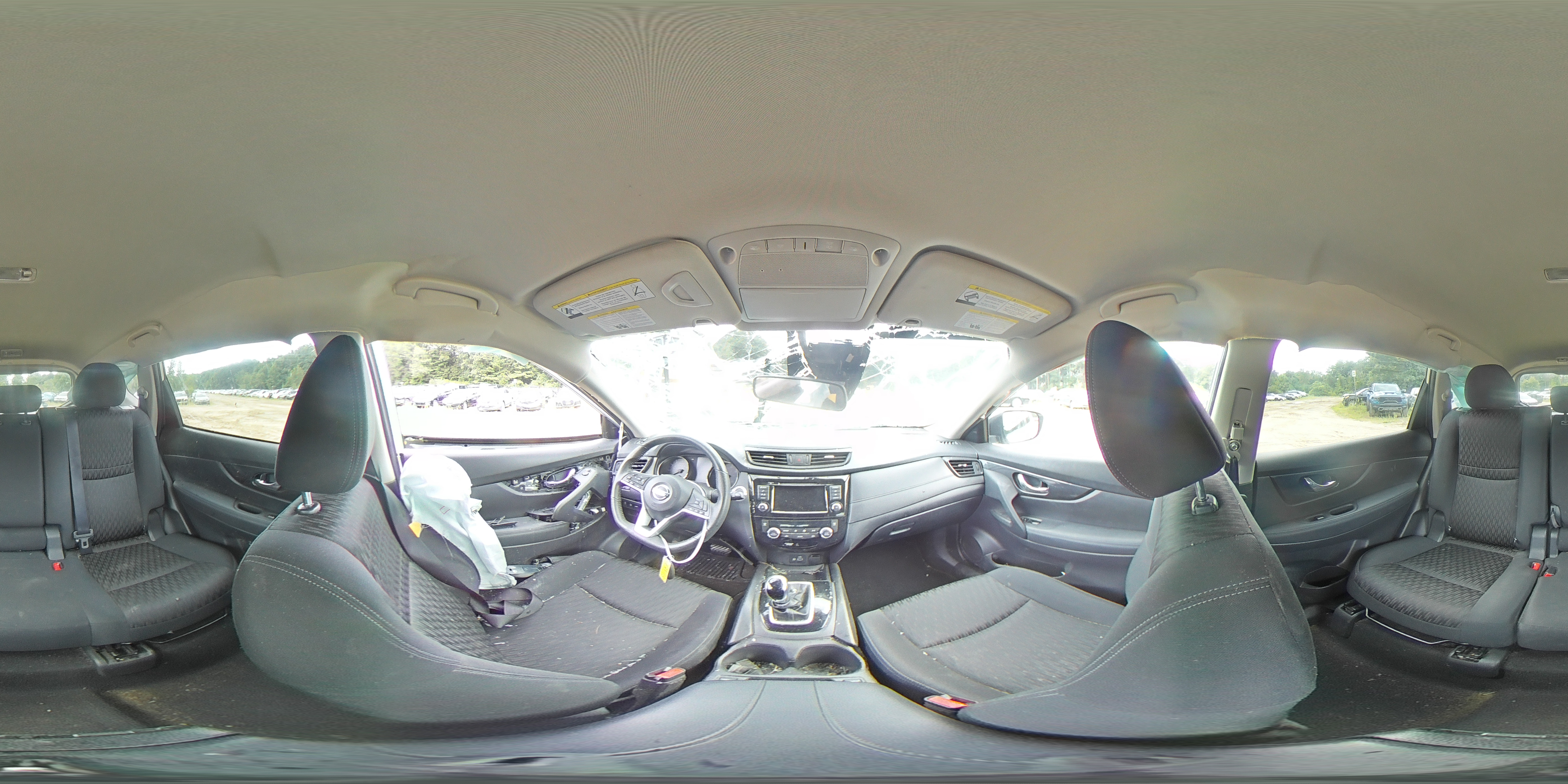 2019 Nissan Rogue - Image 14