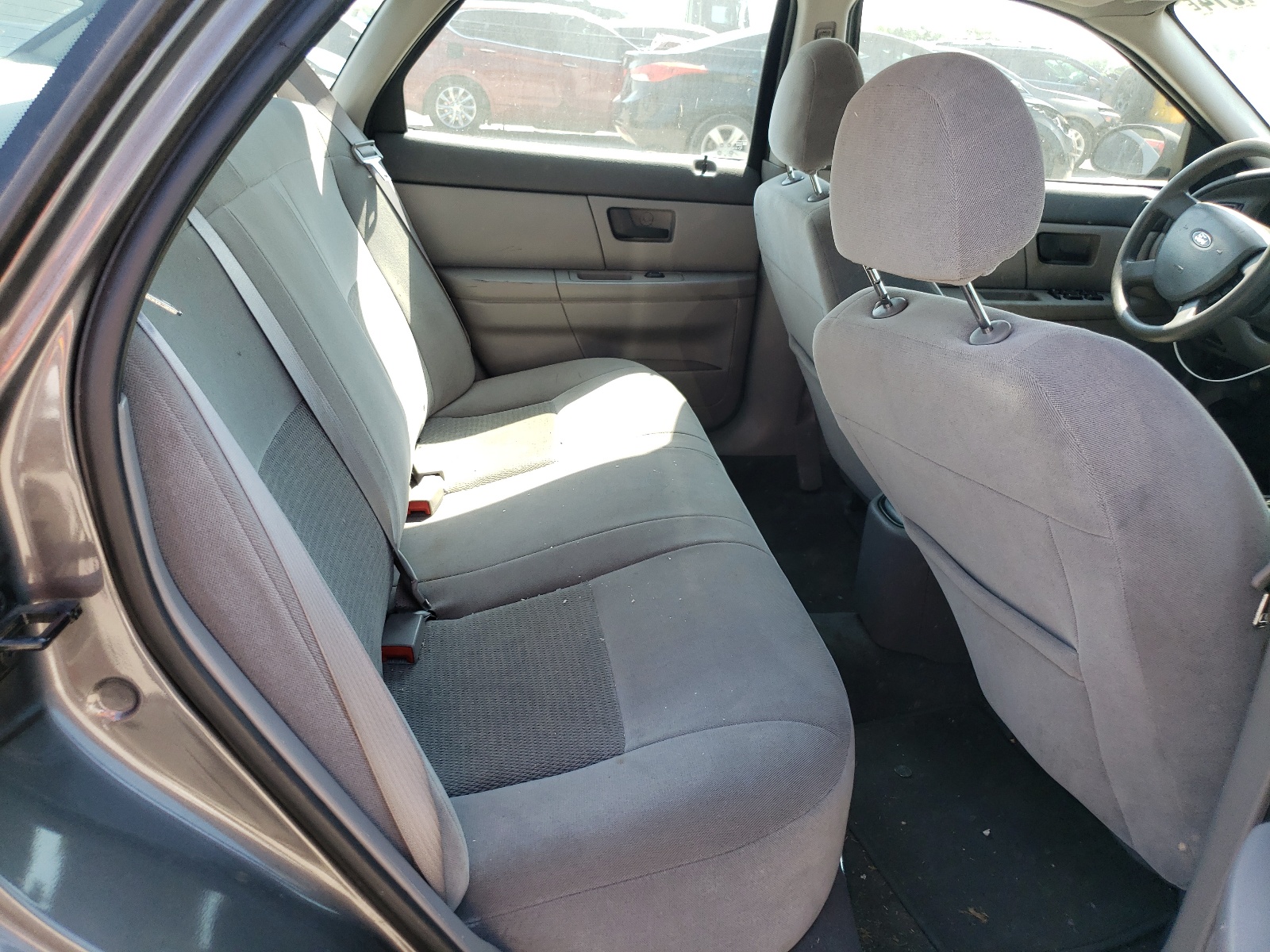 1FAFP53234A177051 2004 Ford Taurus Se