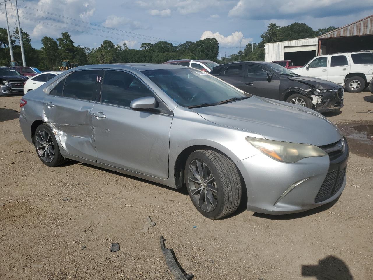 4T1BF1FK0GU160965 2016 Toyota Camry Le