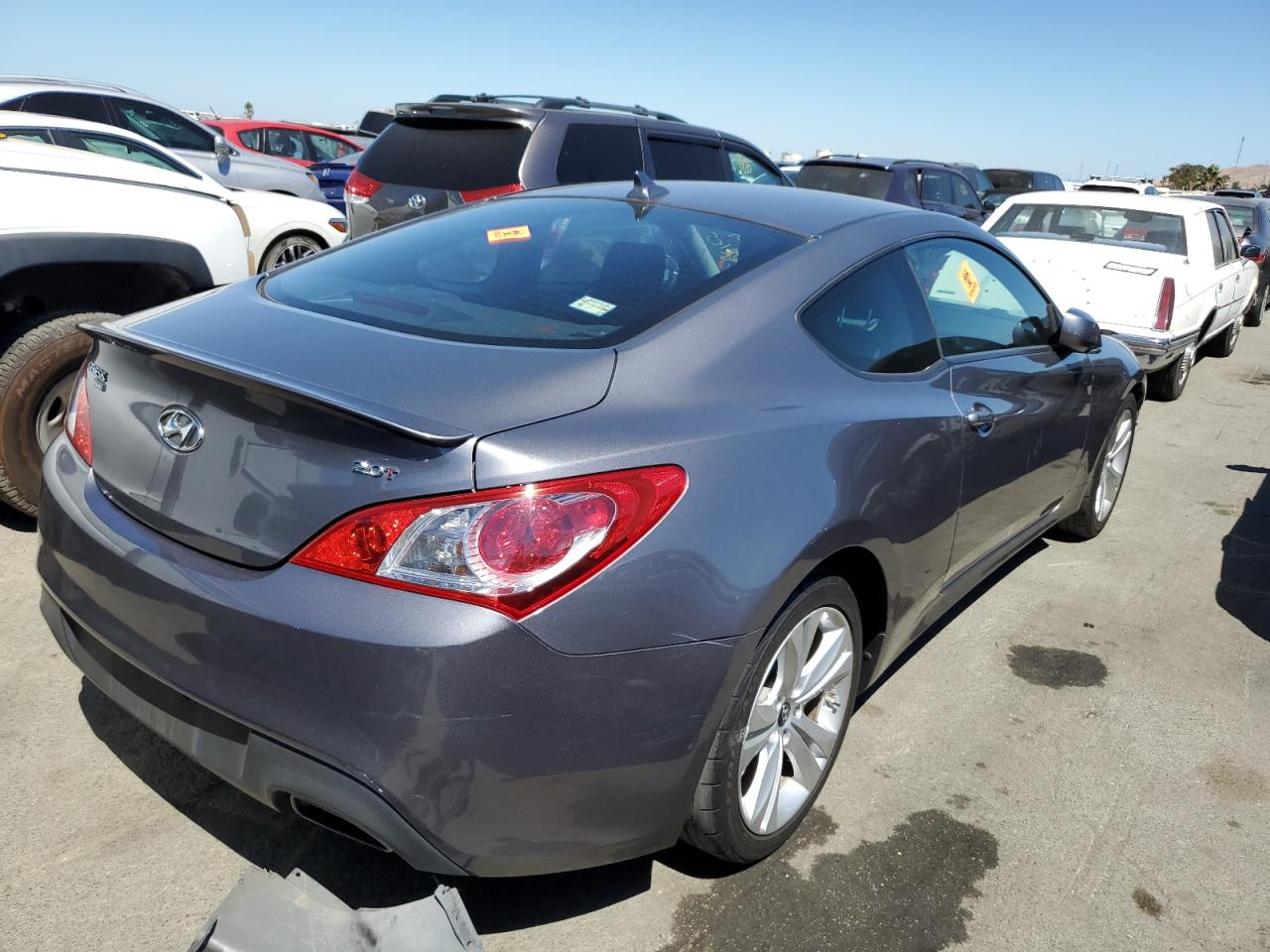 2010 Hyundai Genesis - Image 3