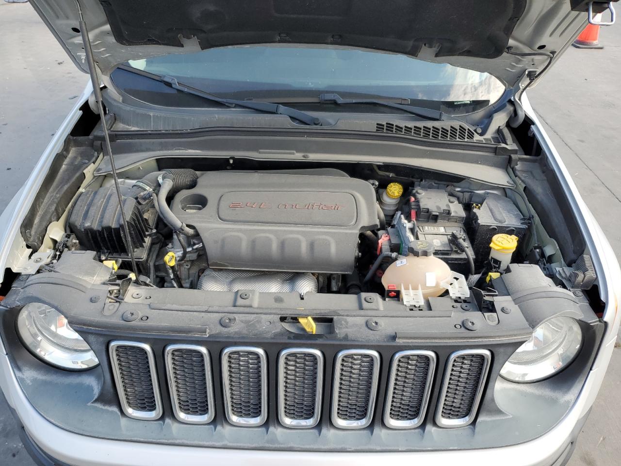 ZACCJABTXGPD98233 2016 Jeep Renegade Latitude