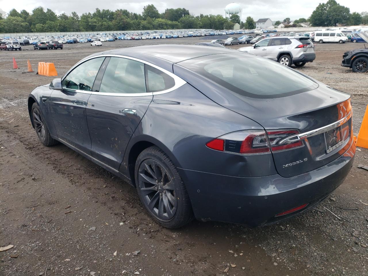 5YJSA1E25JF266588 2018 TESLA MODEL S - Image 2