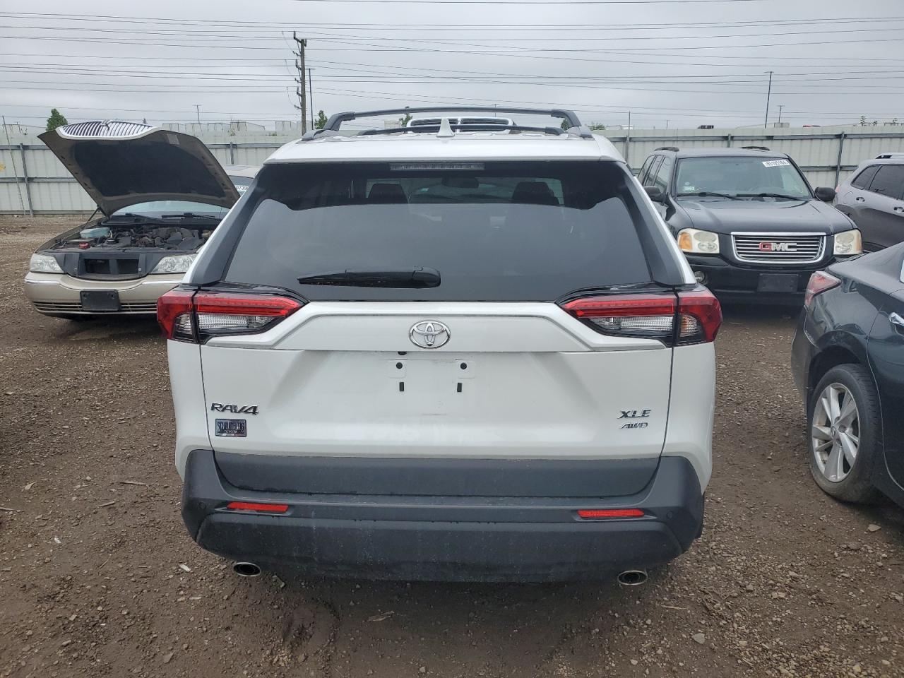 2024 Toyota Rav4 Xle Premium VIN: 2T3A1RFV7RW415558 Lot: 65195864