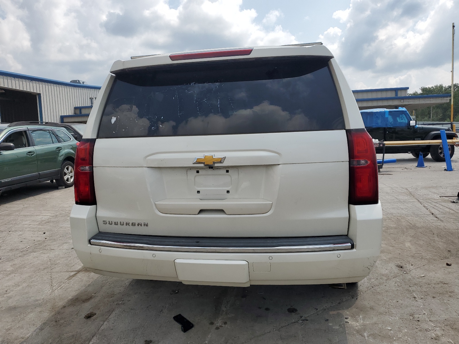 1GNSKKKC2FR139256 2015 Chevrolet Suburban K1500 Ltz