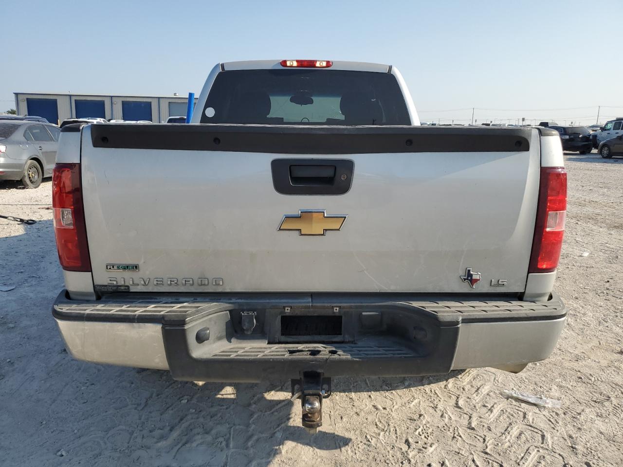 1GCRCREA2BZ250066 2011 Chevrolet Silverado C1500 Ls