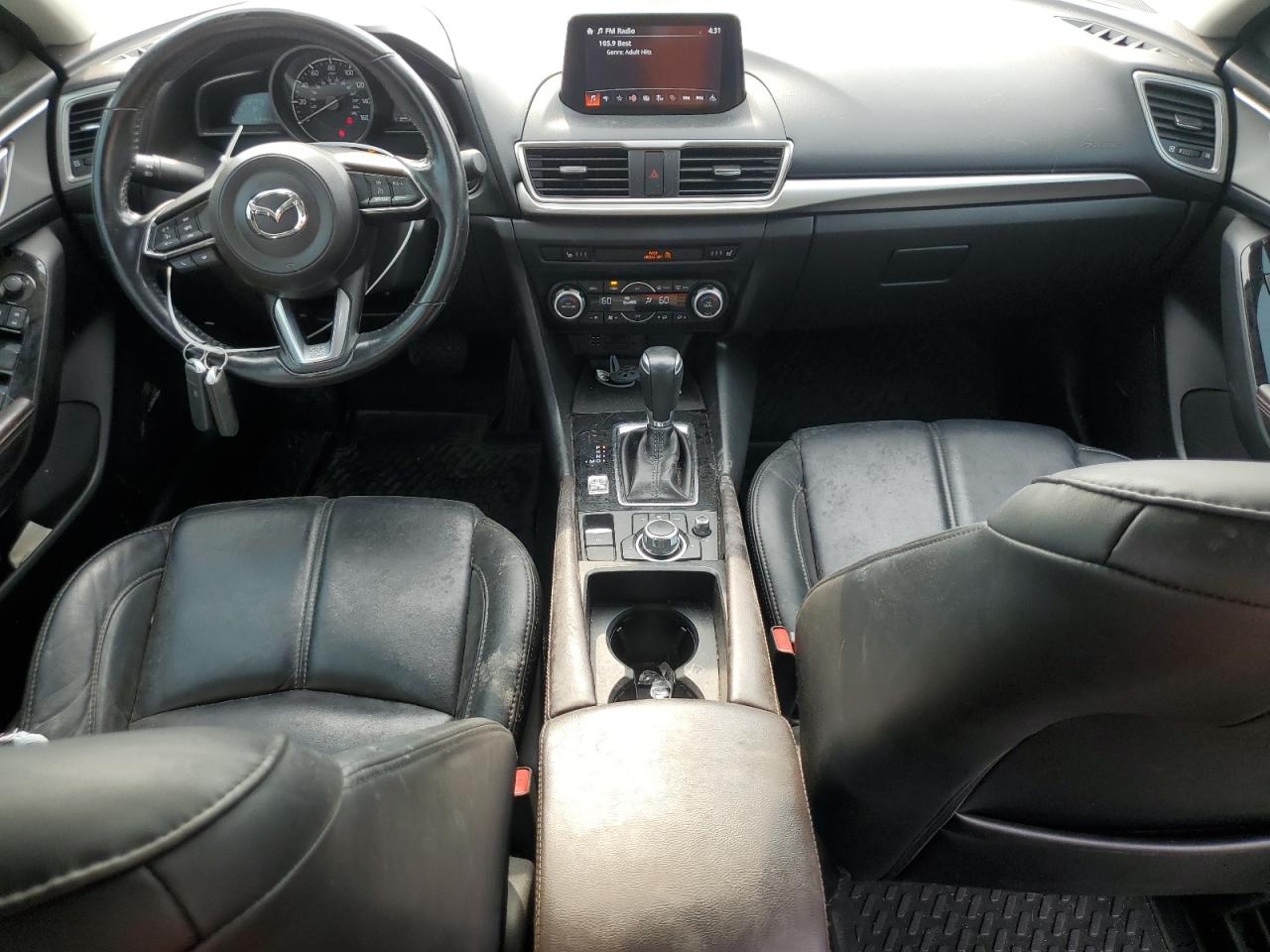 3MZBN1V37JM239088 2018 Mazda 3 Touring