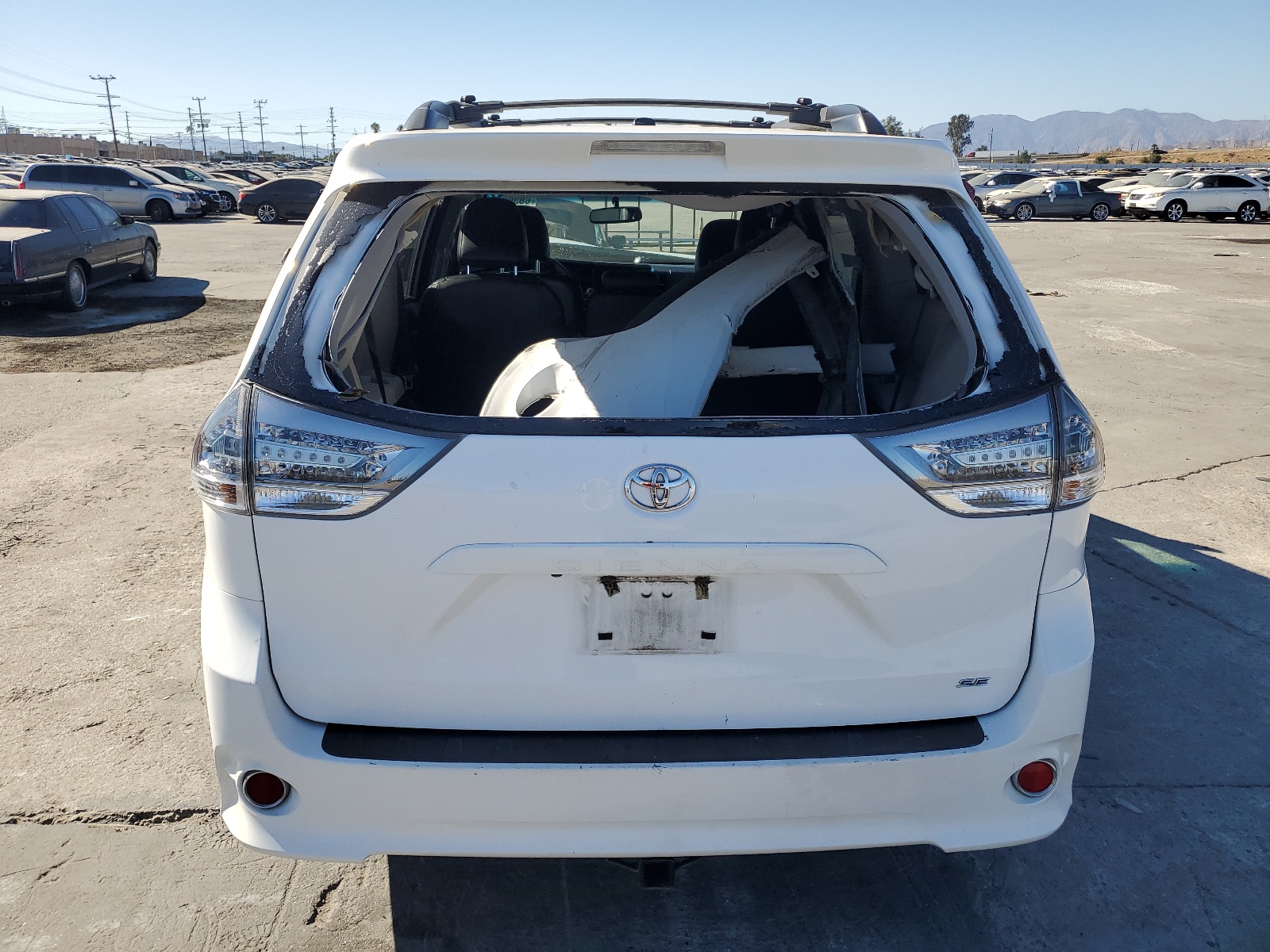 5TDXK3DC6FS664677 2015 Toyota Sienna Sport