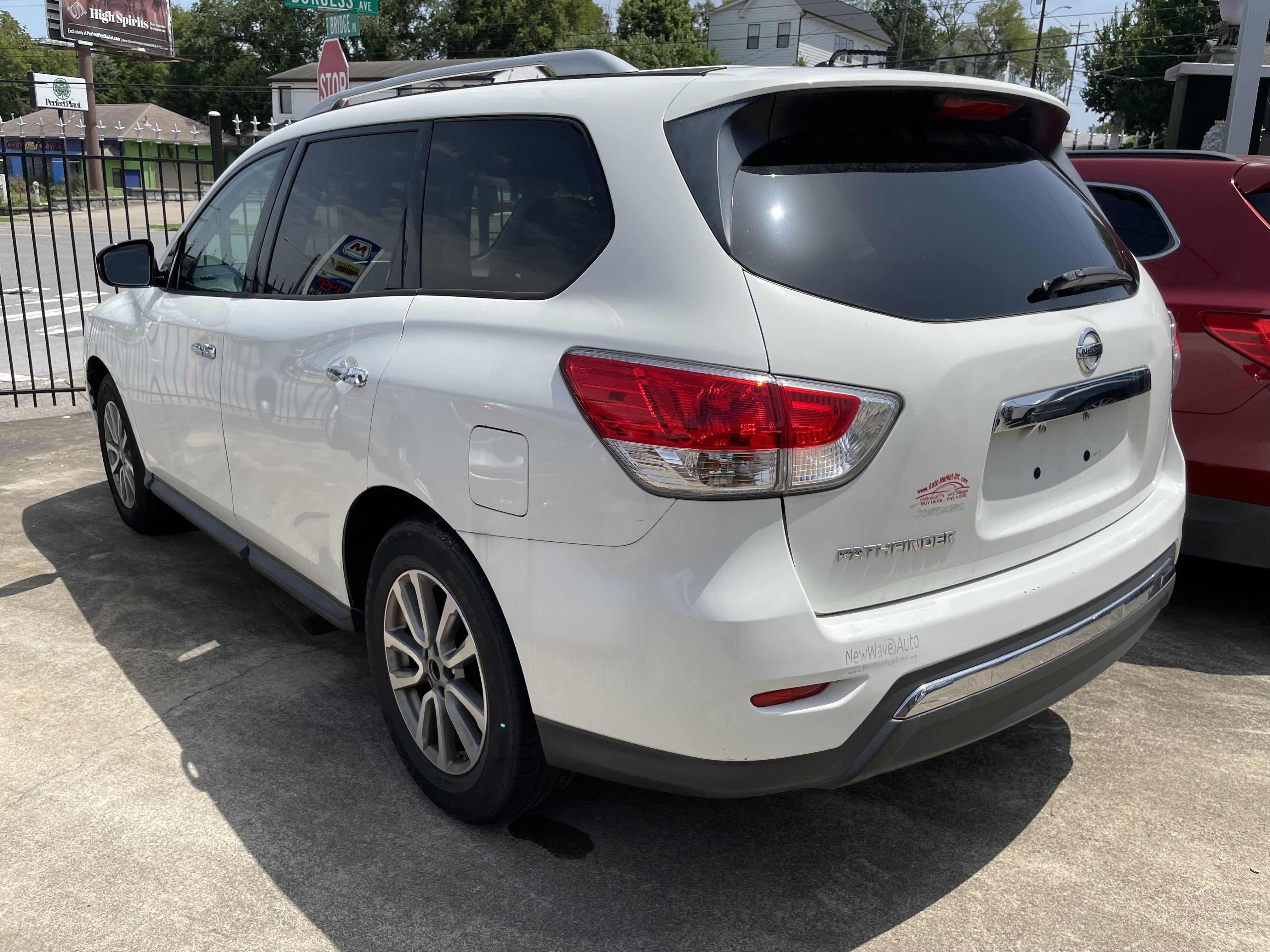 2016 Nissan Pathfinder S vin: 5N1AR2MN8GC605836