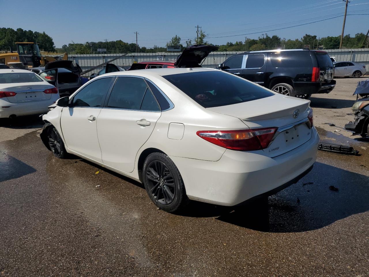 4T1BF1FK7FU486454 2015 TOYOTA CAMRY - Image 2