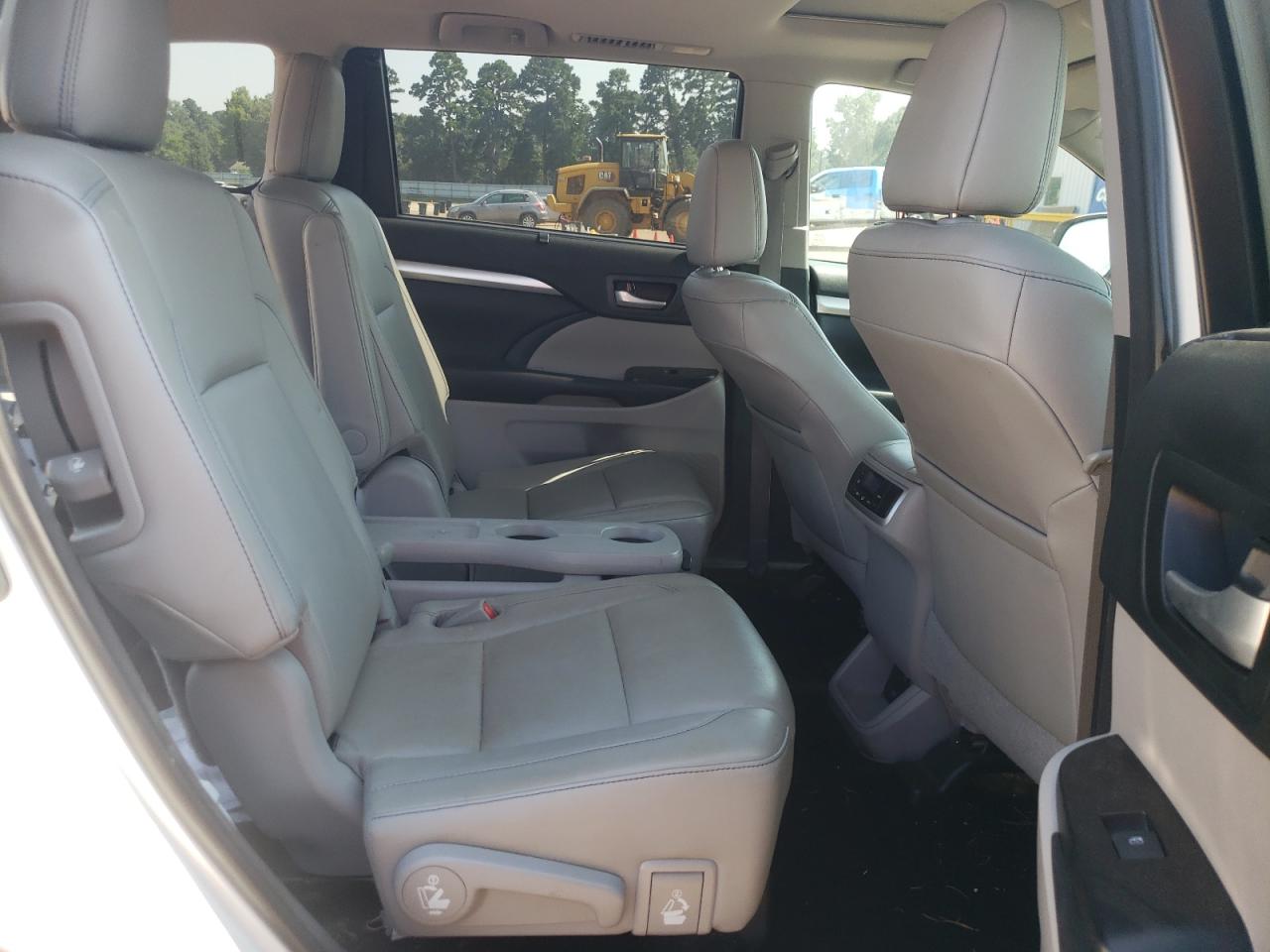 2018 Toyota Highlander Se VIN: 5TDKZRFH9JS547878 Lot: 66400234