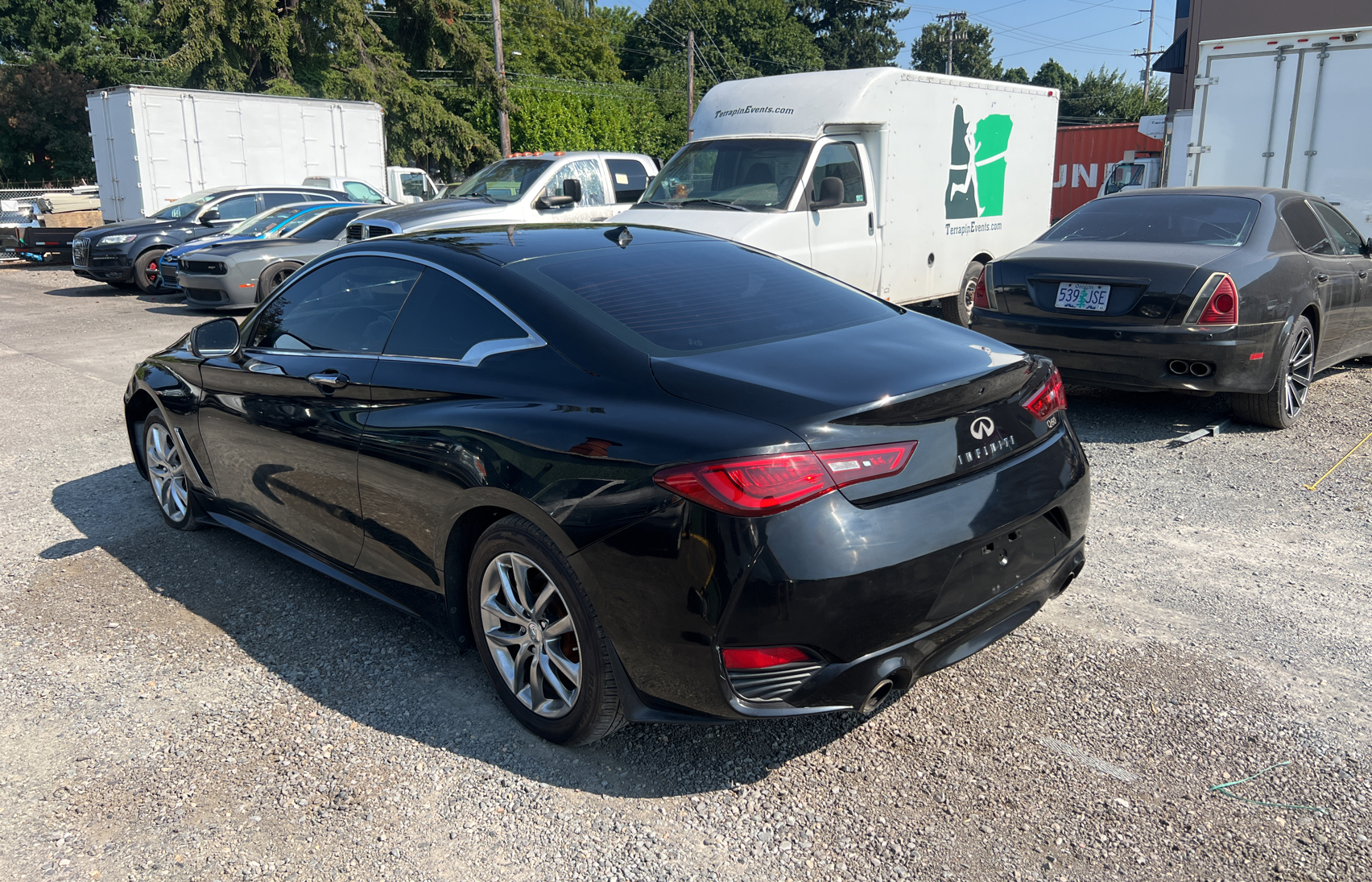 2017 Infiniti Q60 Base vin: JN1CV7EK8HM110268