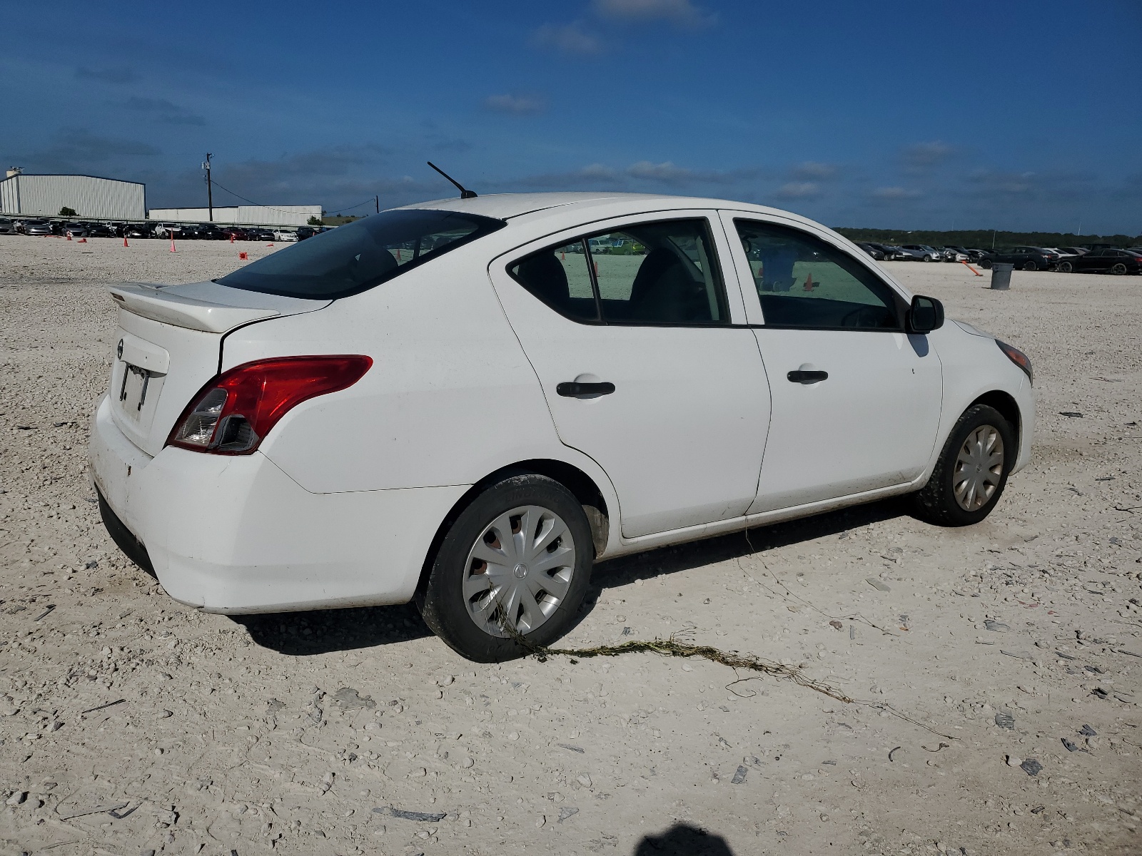 2015 Nissan Versa S vin: 3N1CN7AP8FL827374