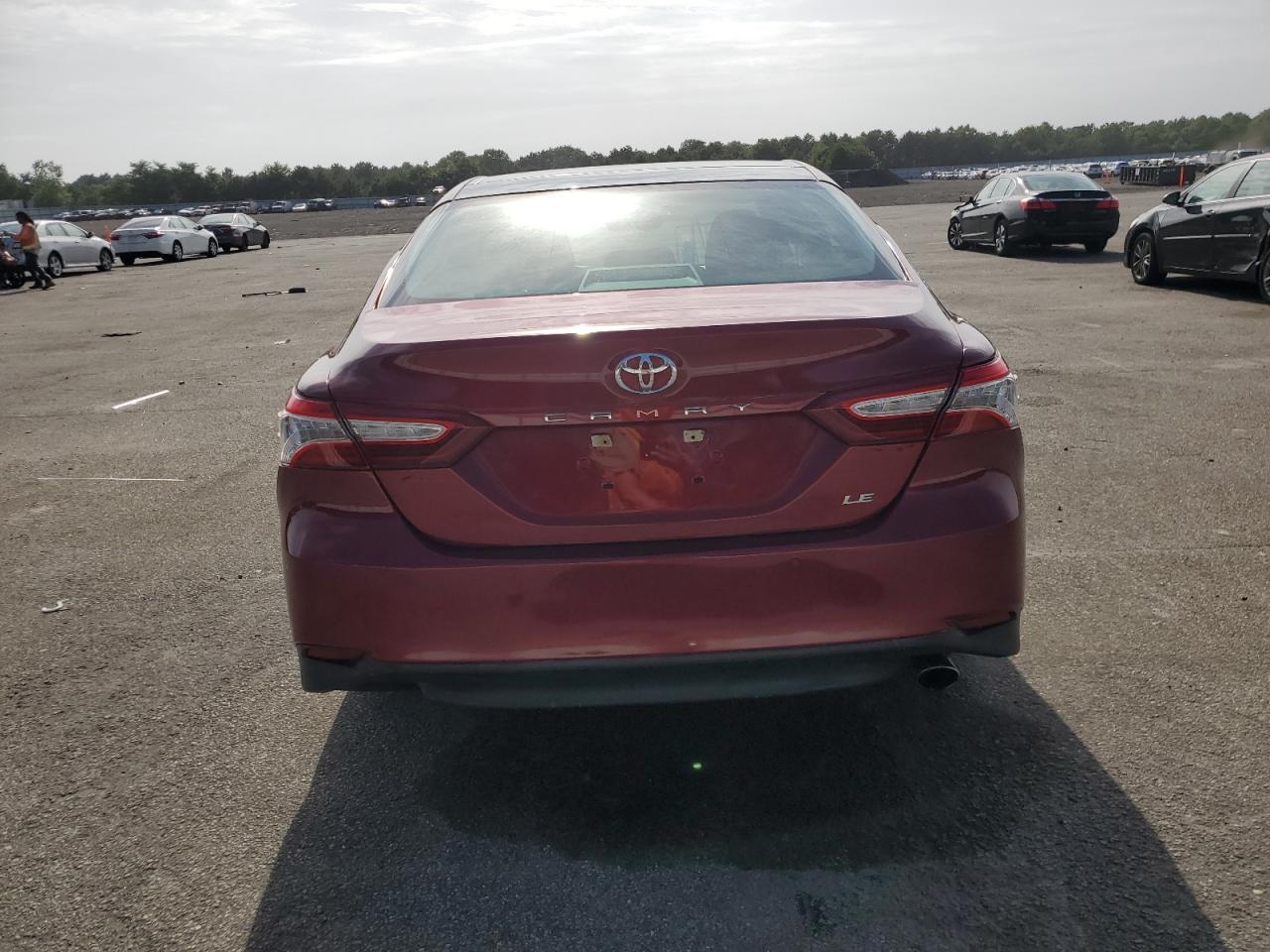 4T1B11HK8JU558685 2018 Toyota Camry L