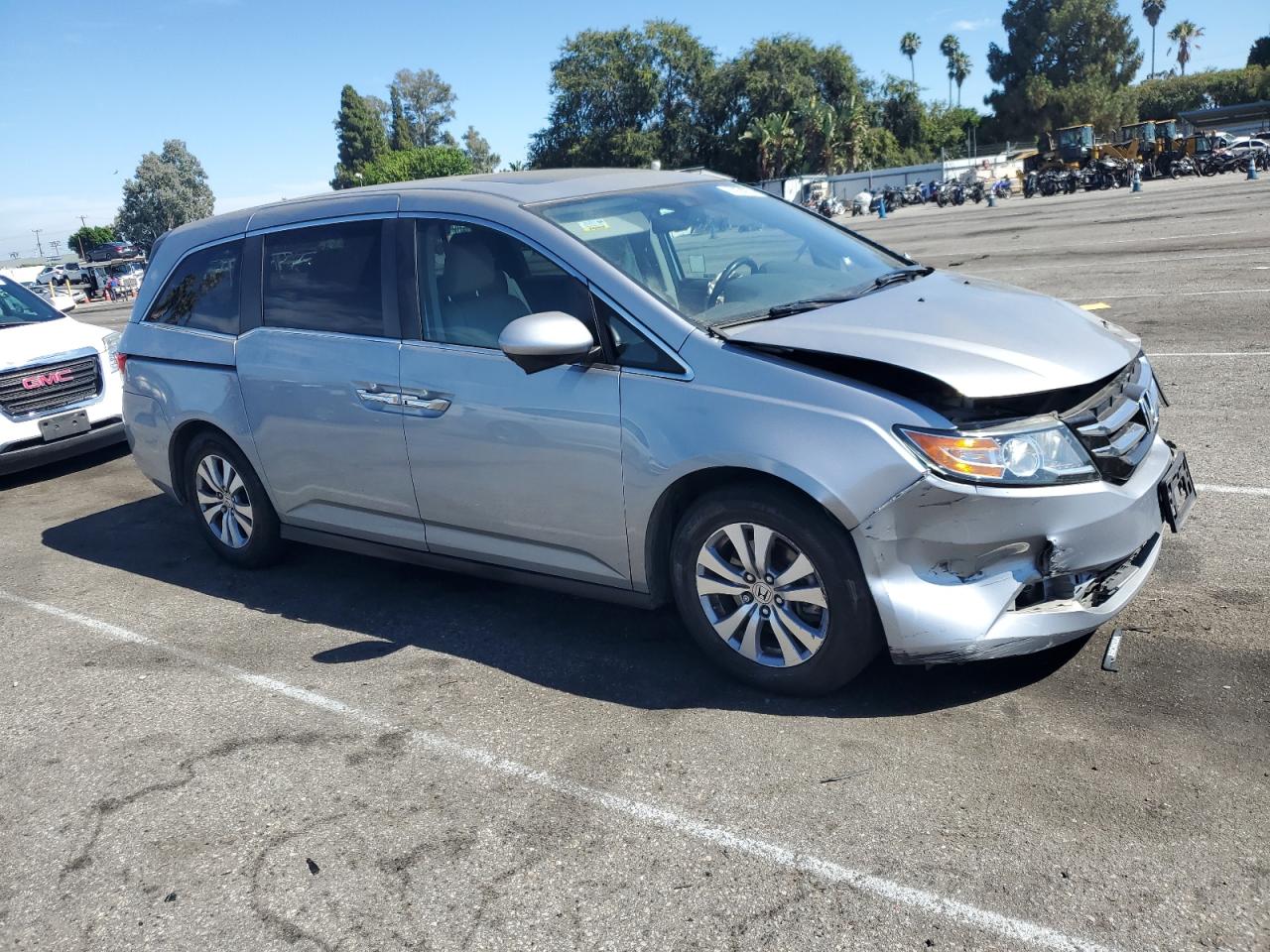 5FNRL6H70JB035370 2018 Honda Odyssey Exl