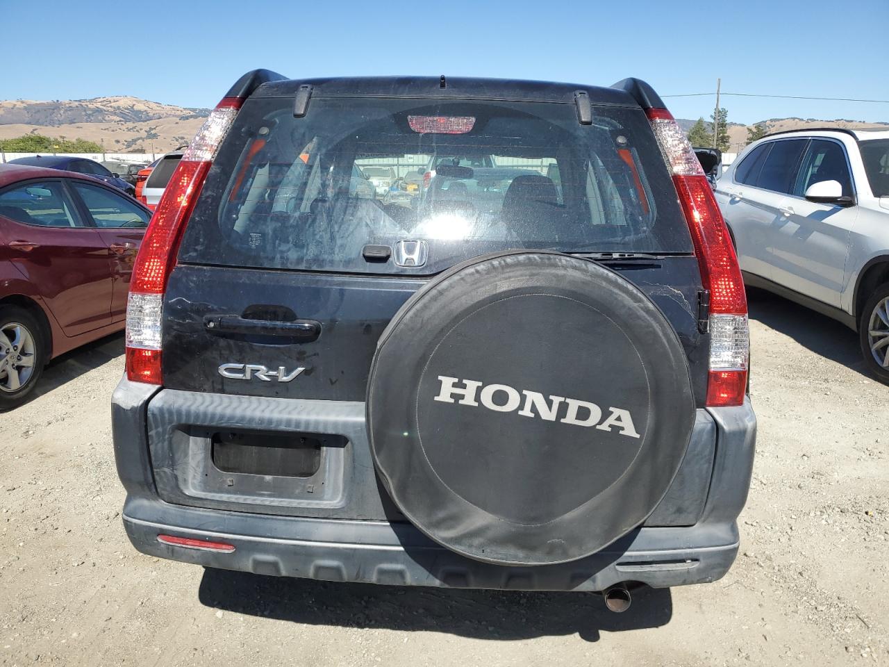 2005 Honda Cr-V Lx VIN: JHLRD68565C020129 Lot: 67896324